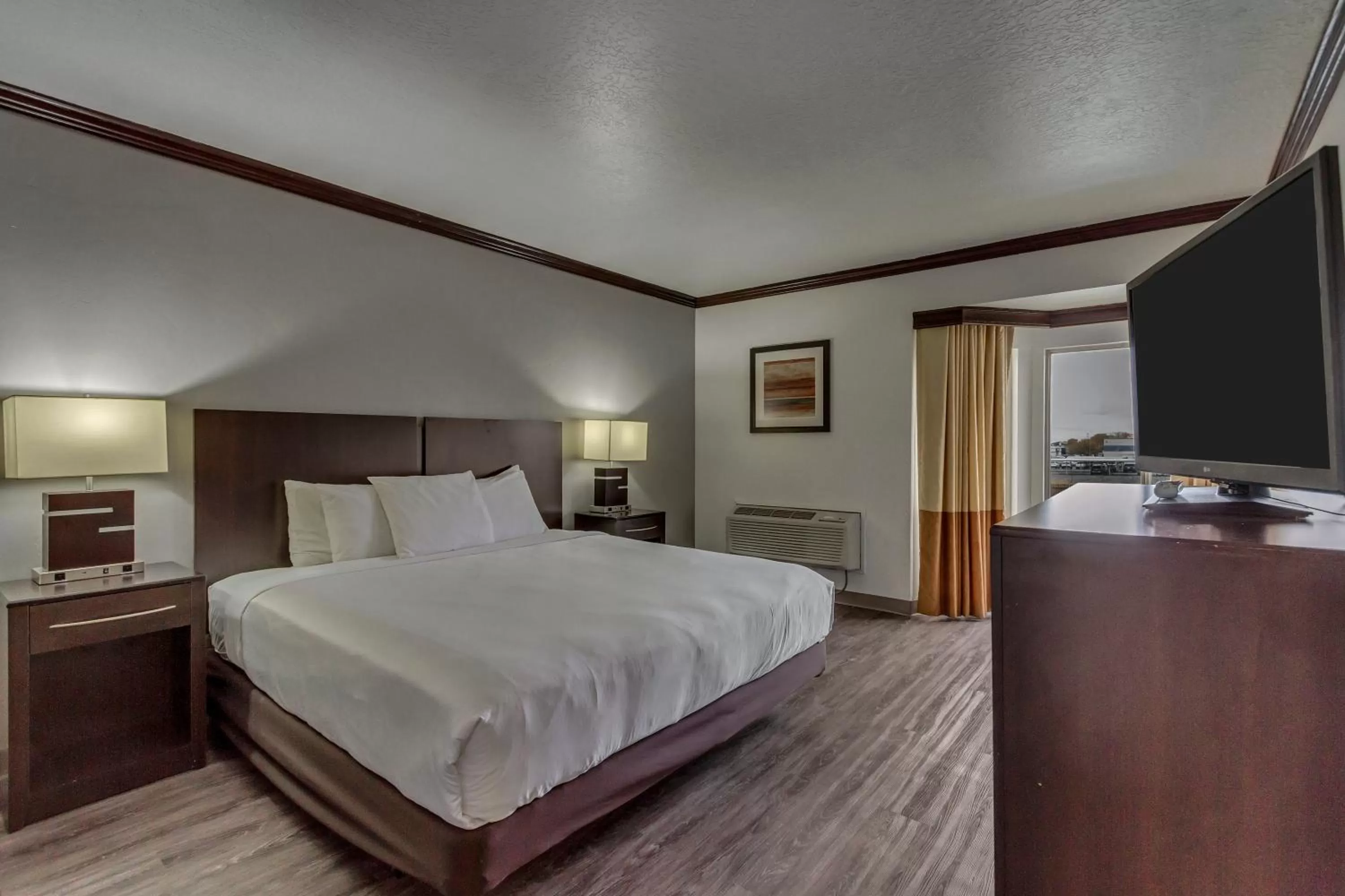 Bed in Park Inn by Radisson, Salt Lake City-Midvale