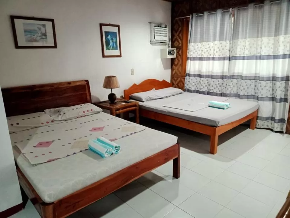 Bed in Marina Village