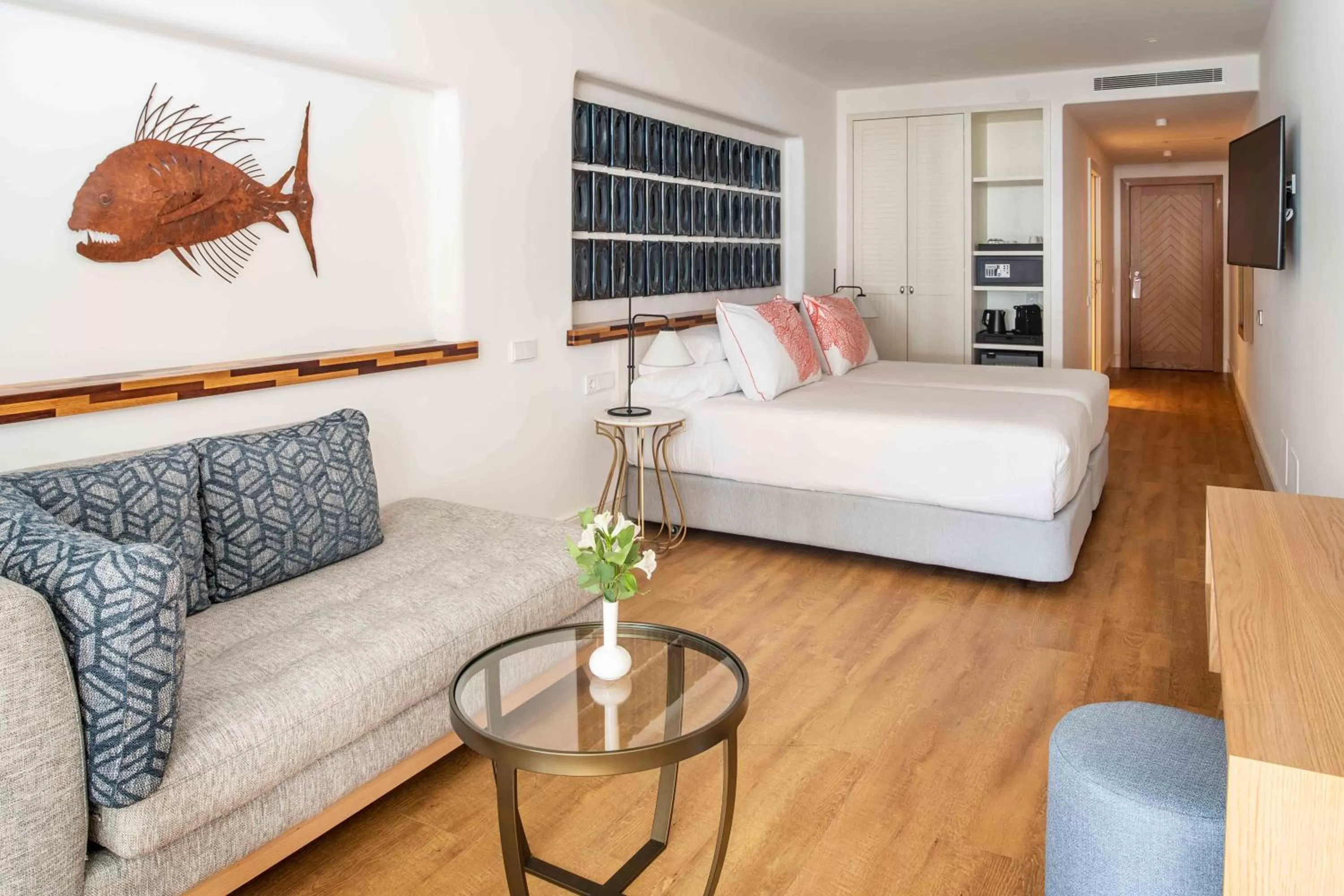 Photo of the whole room, Bed in Hotel Fariones