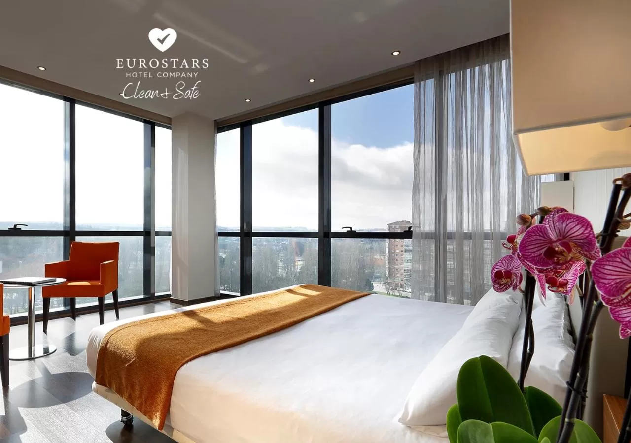 Bed in Crisol Puerta de Burgos