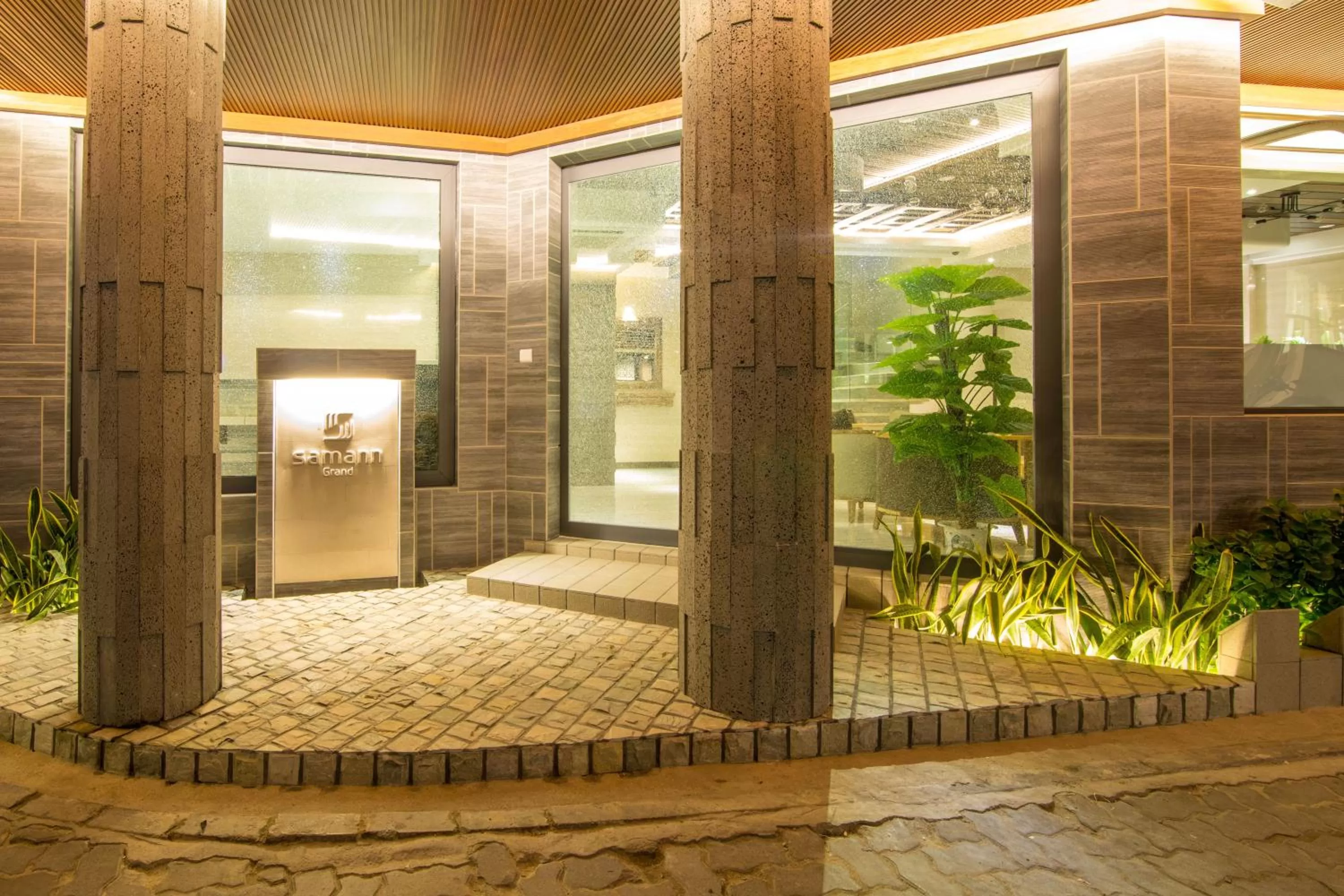 Facade/entrance in Samann Grand