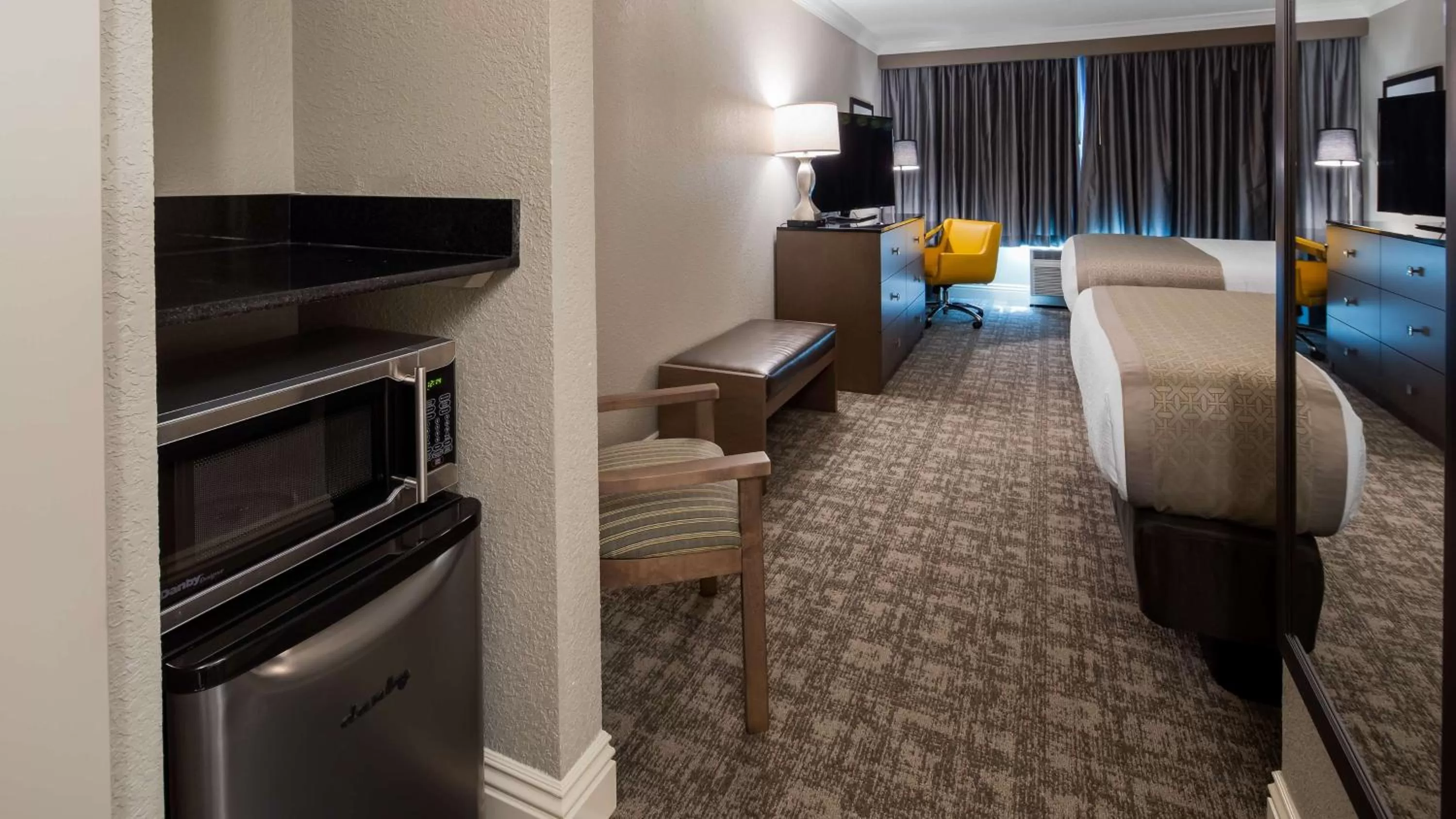 TV and multimedia in Best Western Premier Airport/Expo Center Hotel