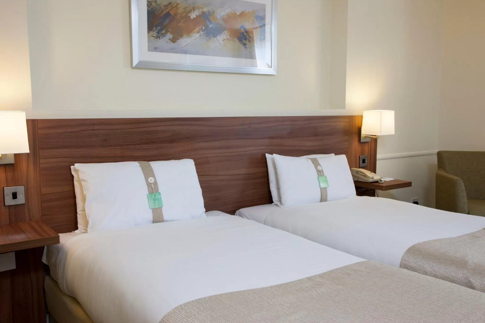 Twin Room in Holiday Inn Leeds-Wakefield M1 Jct40, an IHG Hotel