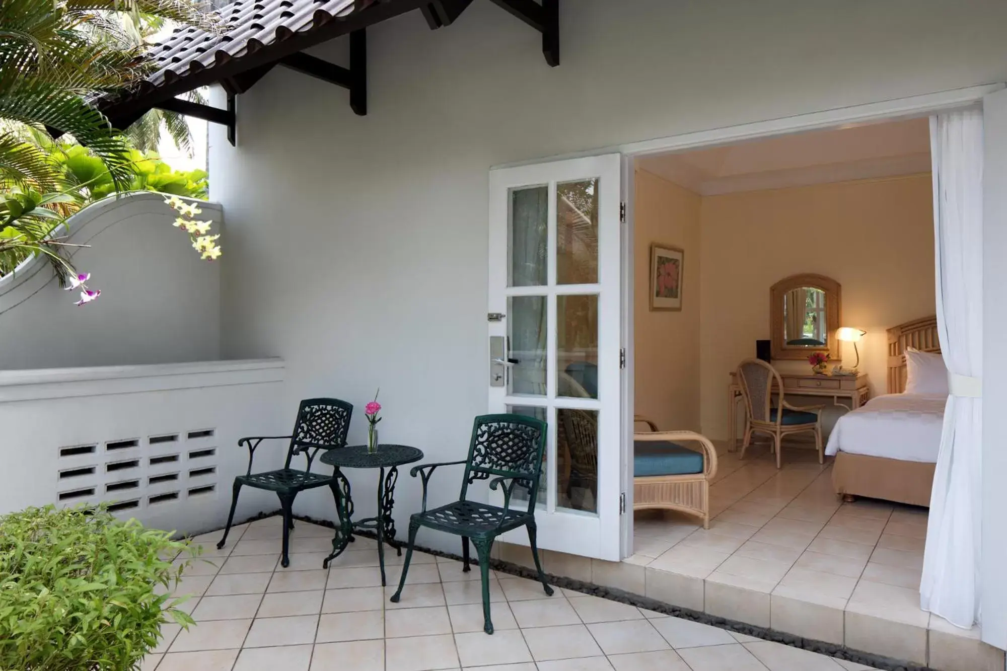 Cabana Deluxe Room in Aryaduta Lippo Village Cabana Deluxe Room in Aryaduta Lippo Village