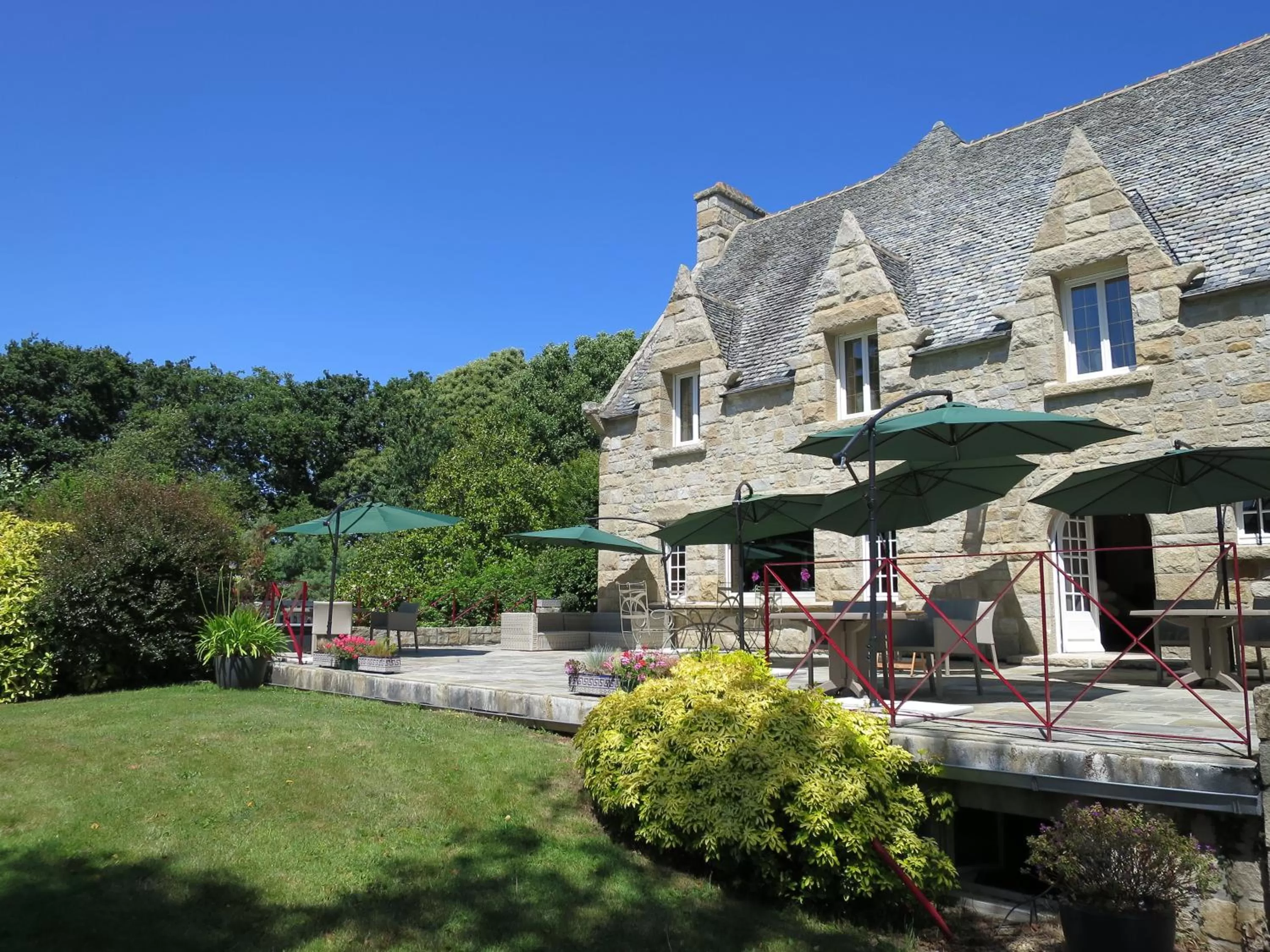 Facade/entrance, Property Building in KerBlondel