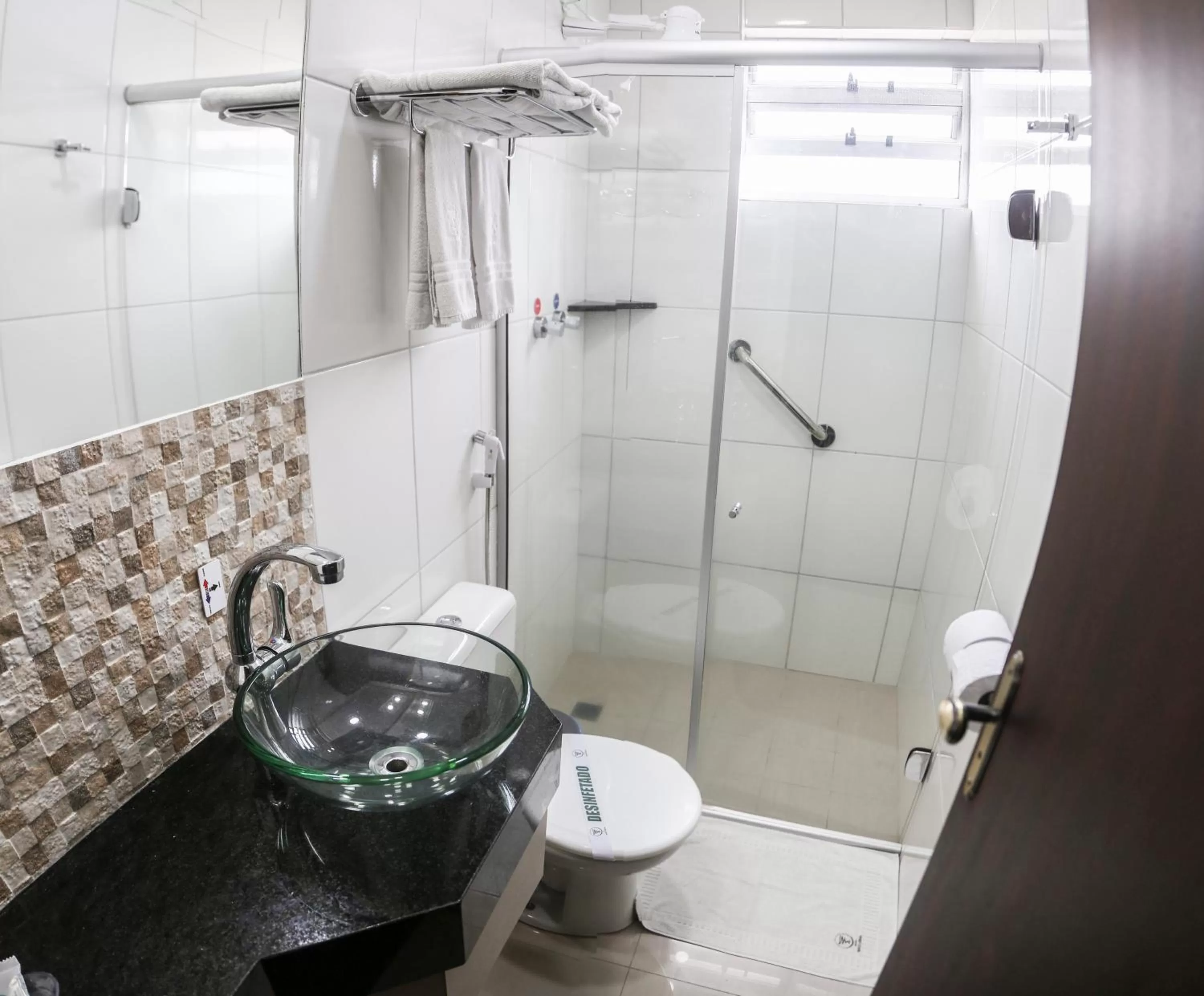 Bathroom in Hotel Santo Graal