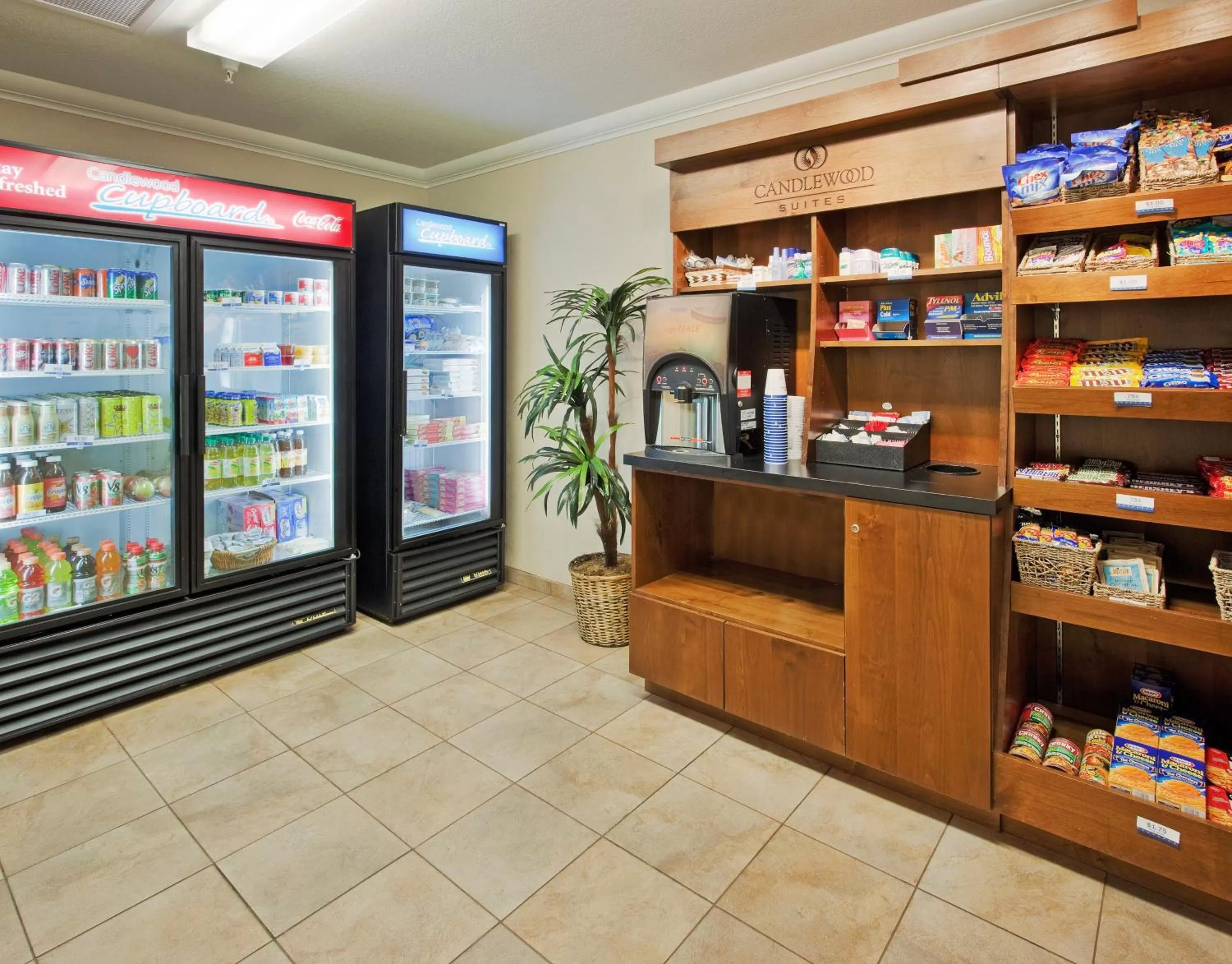 Lounge or bar in Candlewood Suites Turlock by IHG