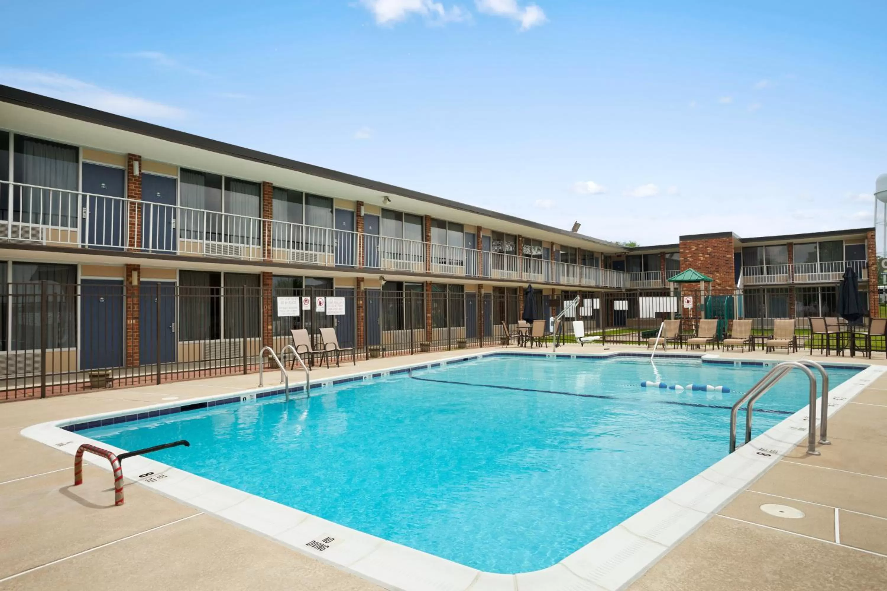 Swimming pool in Days Inn of Frederick by Wyndham