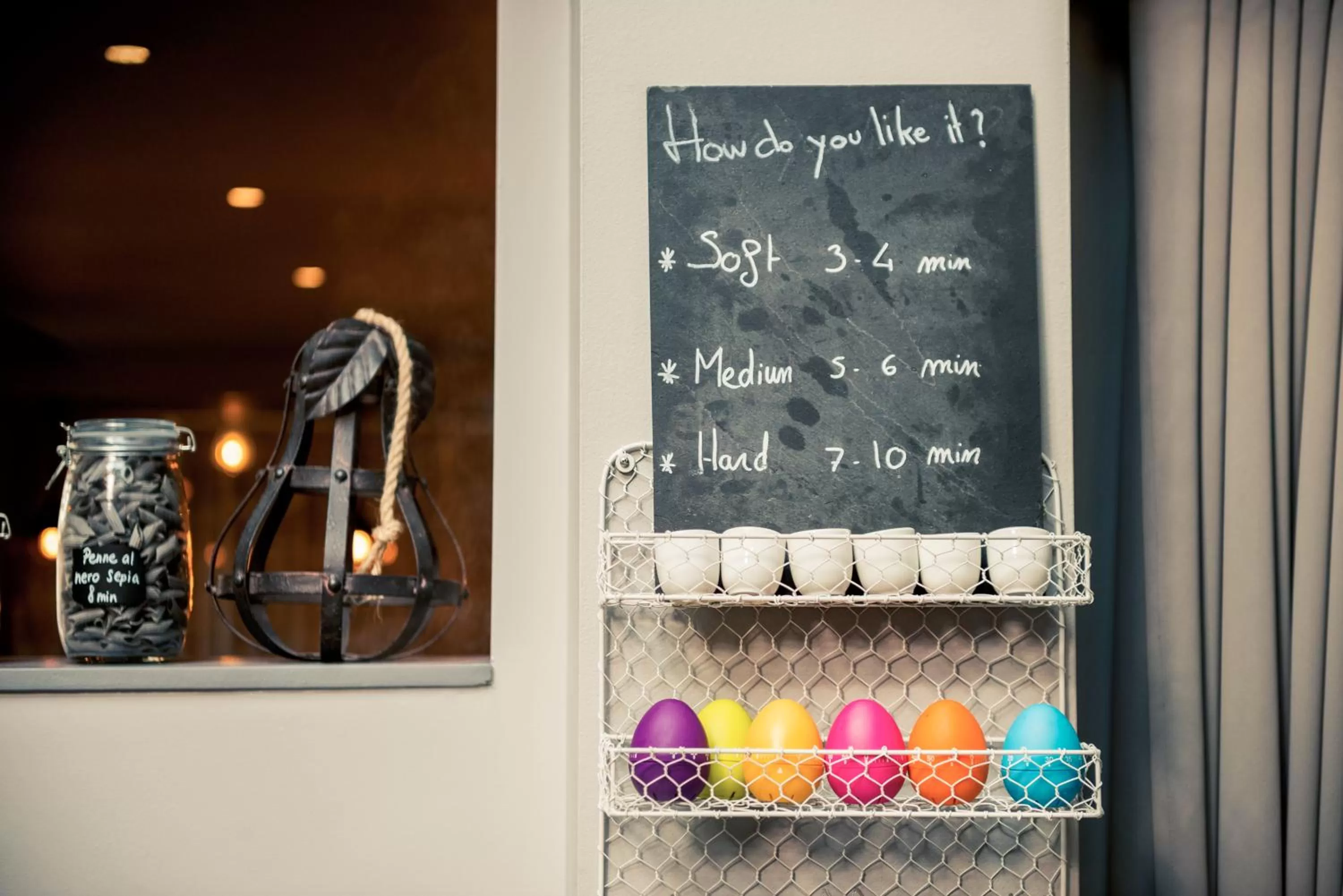 Restaurant/places to eat in Mercure London Bridge