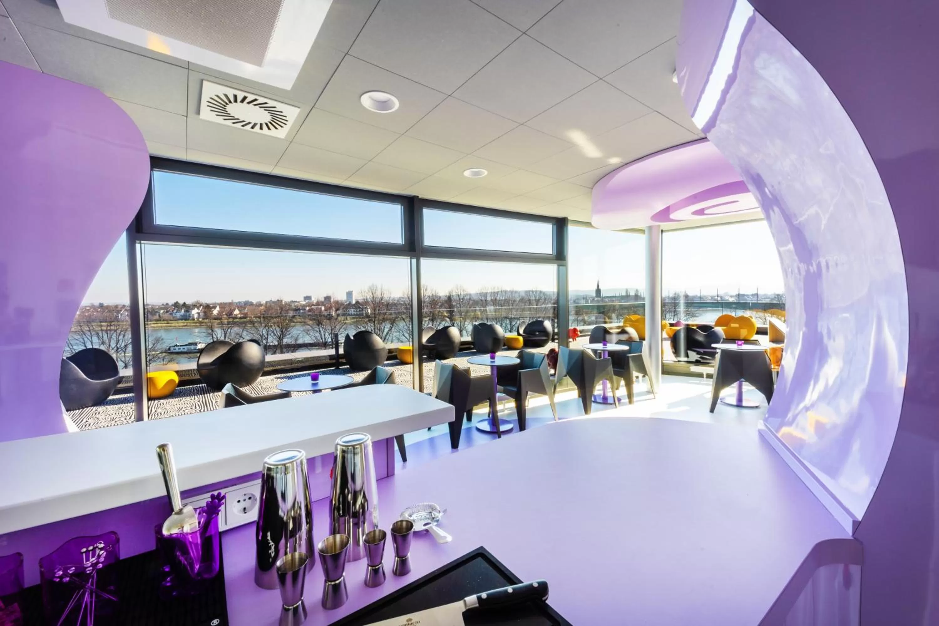 Lounge or bar in Prize by Radisson, Bonn City