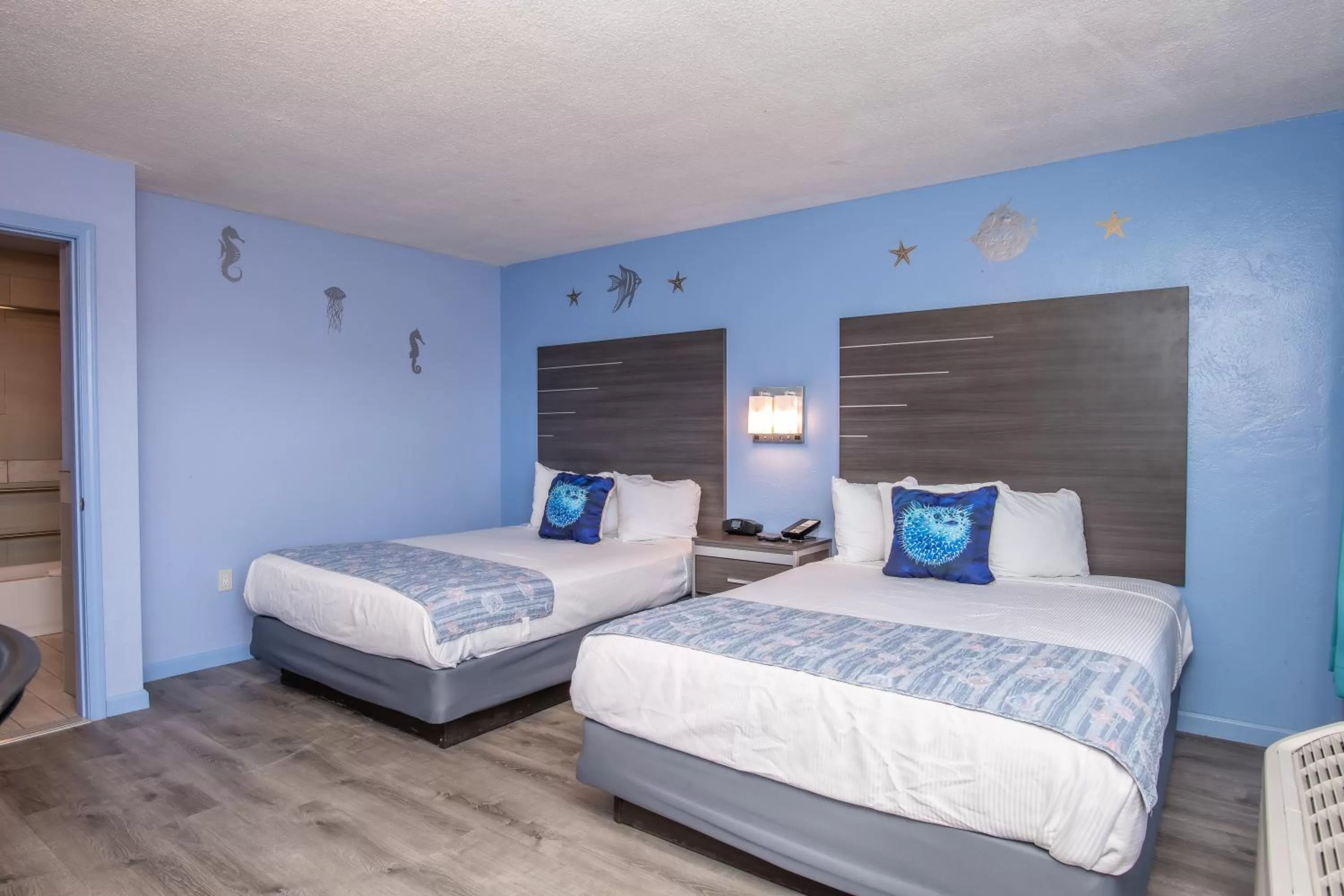 Bed in Aqua Breeze Inn