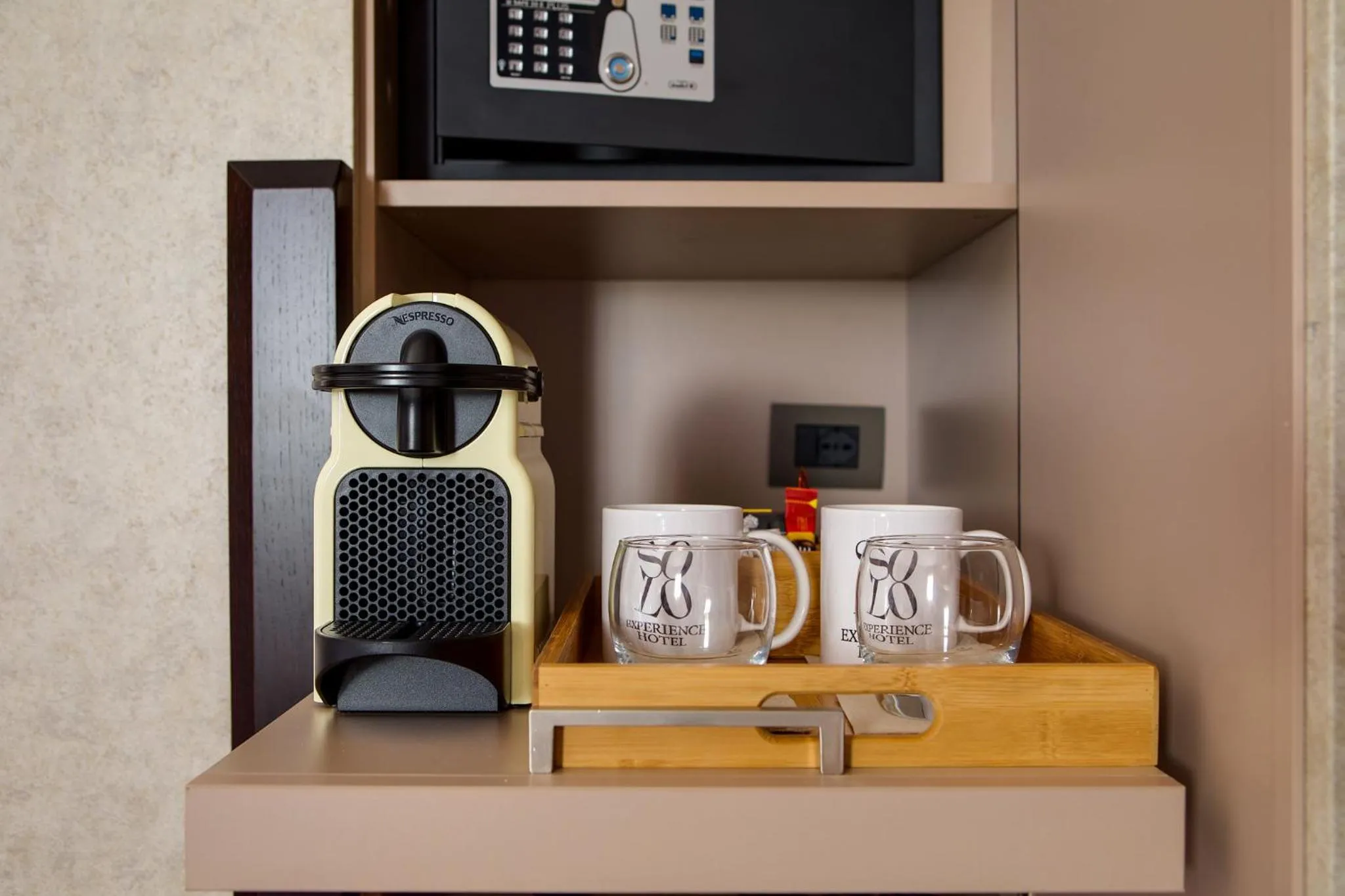 Coffee/tea facilities in Solo Experience Hotel