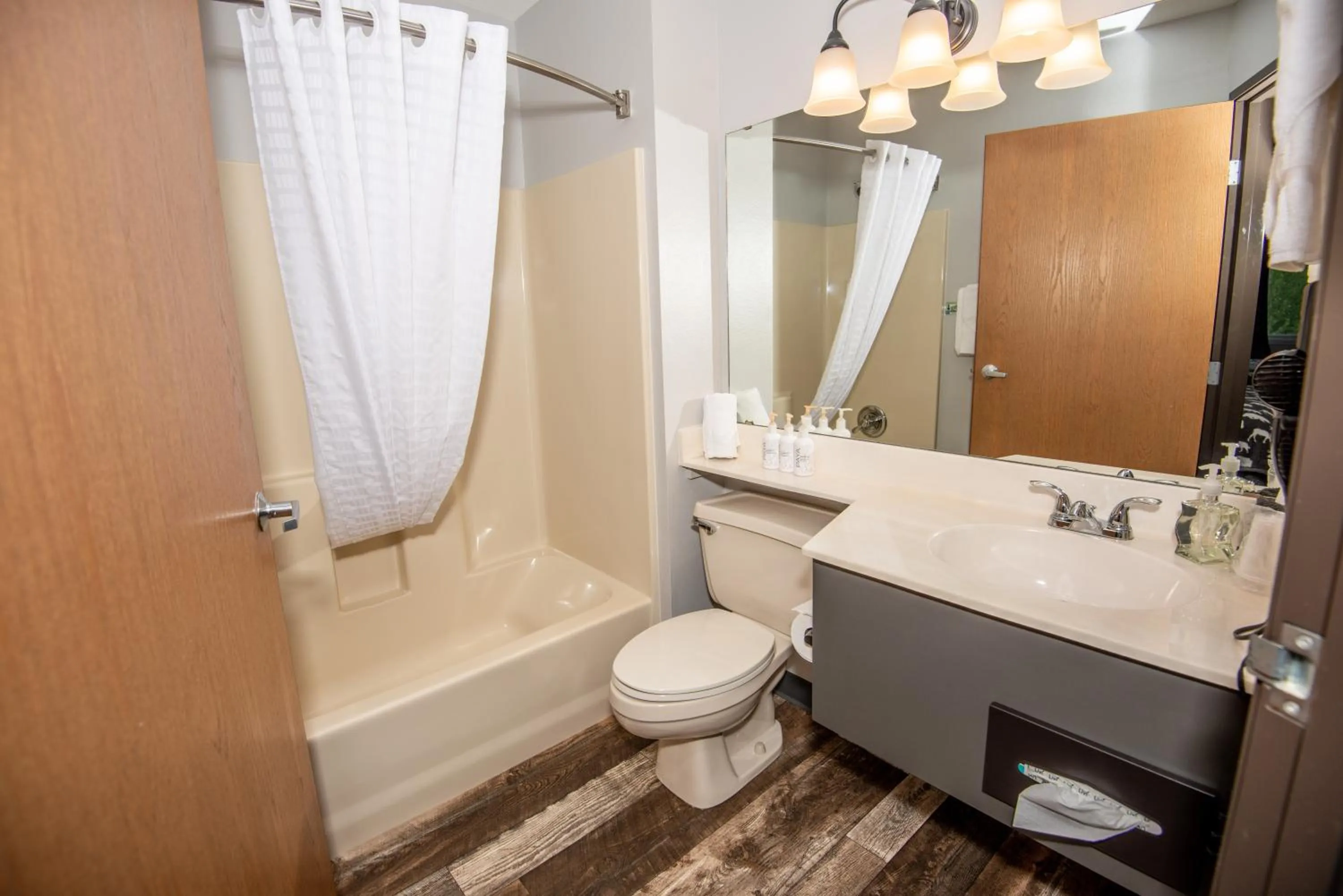 Bathroom in Mountain Inn at Lutsen