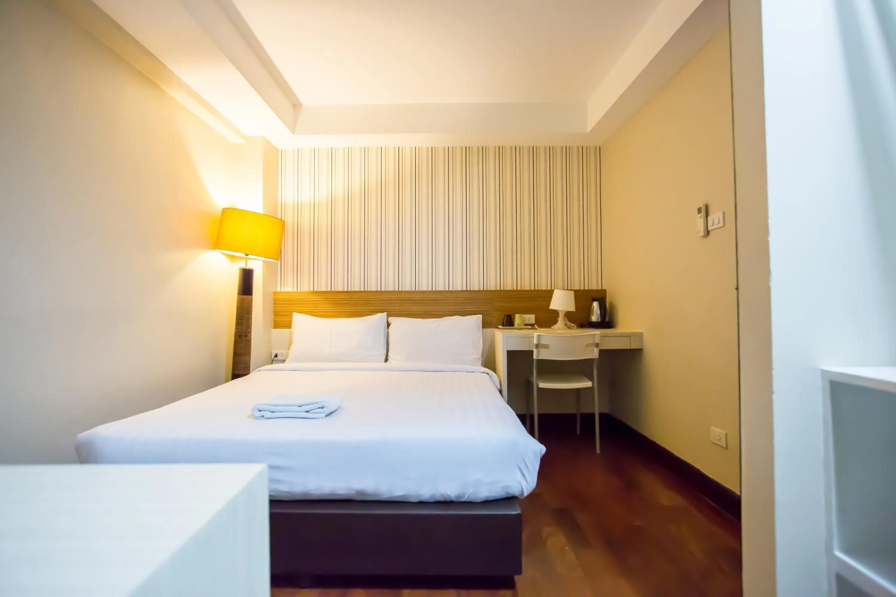 Bed in Snooze Hotel Thonglor Bangkok
