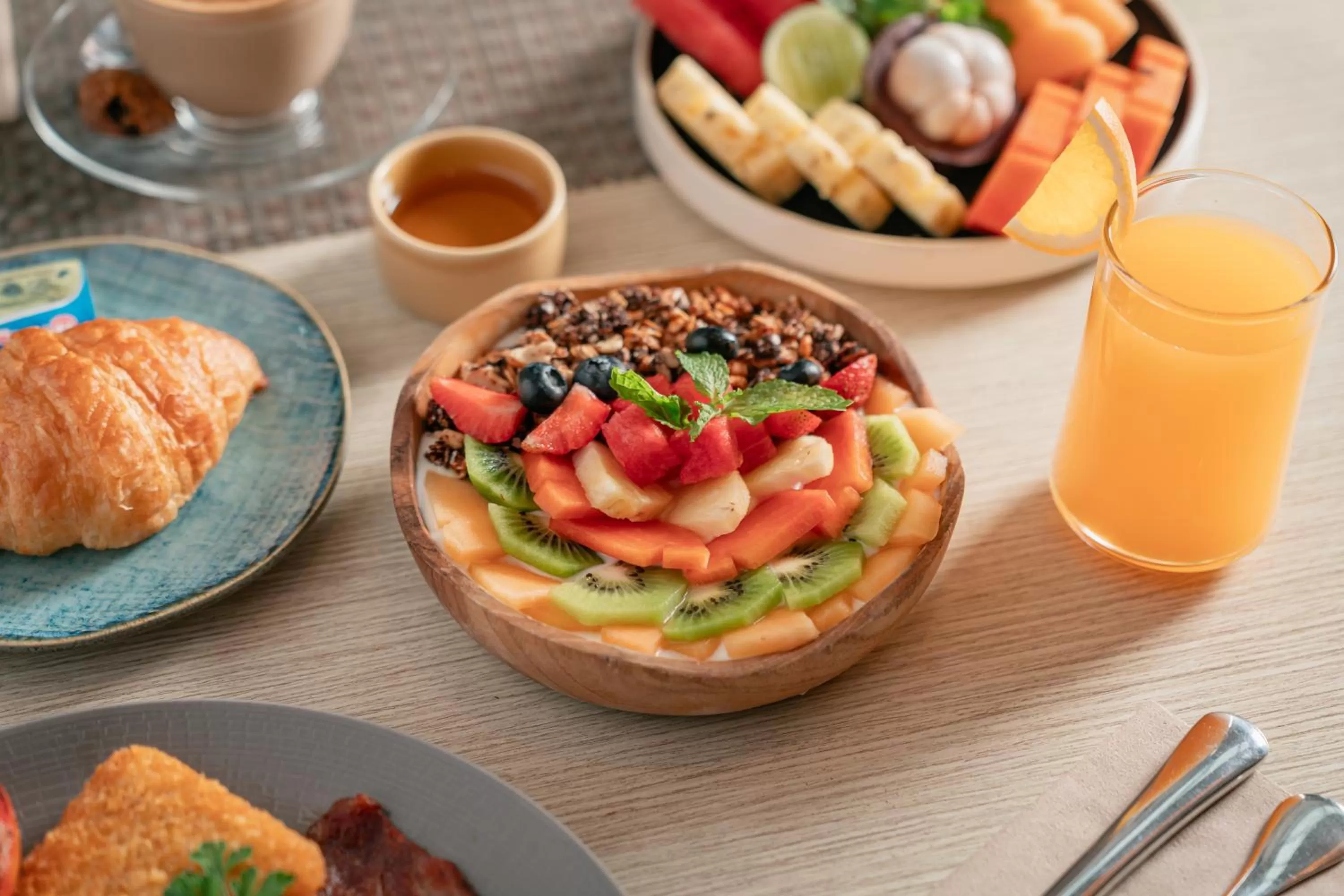 Food and drinks in Maison Aurelia Sanur, Bali - By Préférence