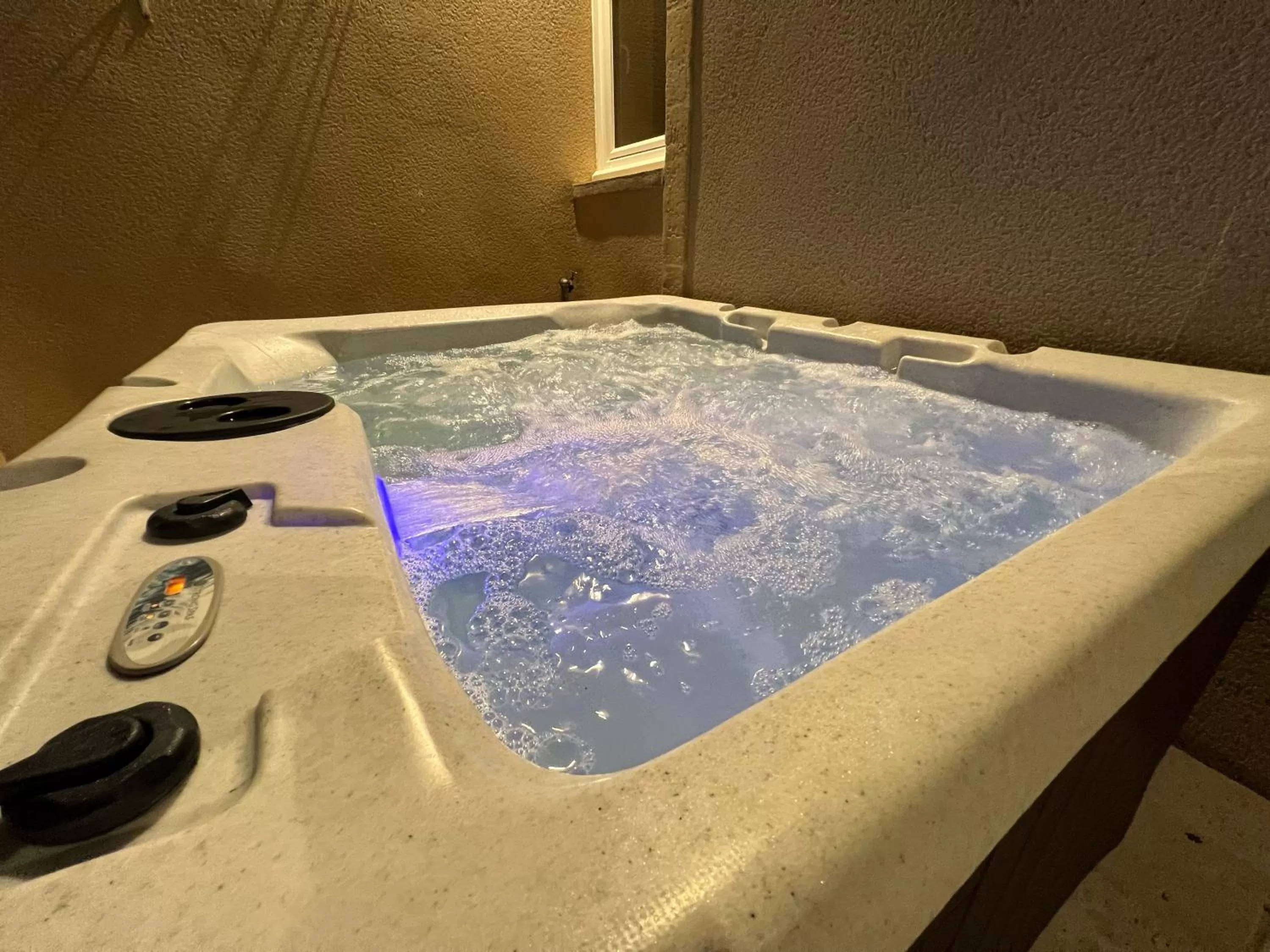 Hot Tub in Maison d'Alice - avec SPA