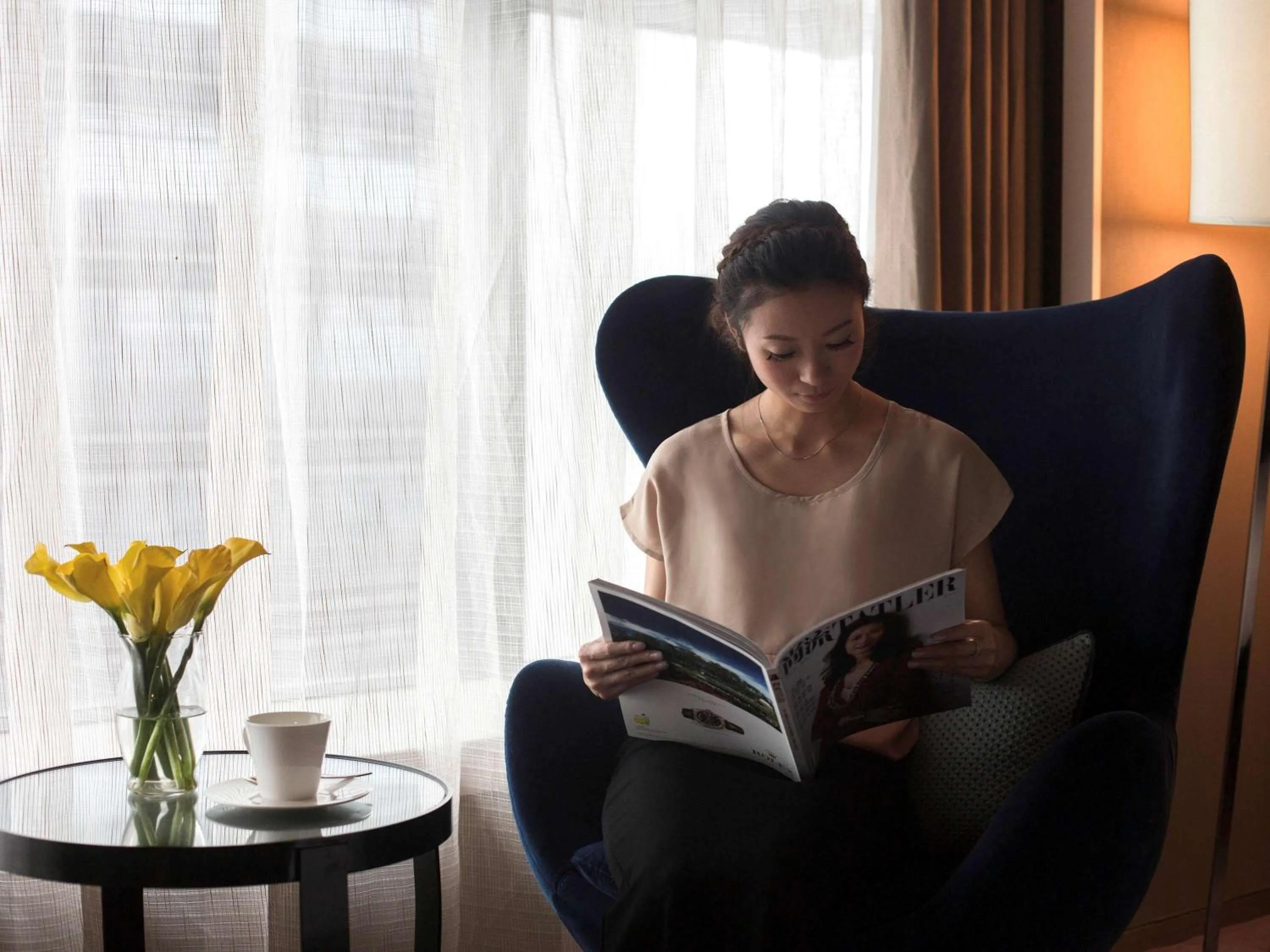 Deluxe King Room with City View in Pullman Shanghai Xuhui