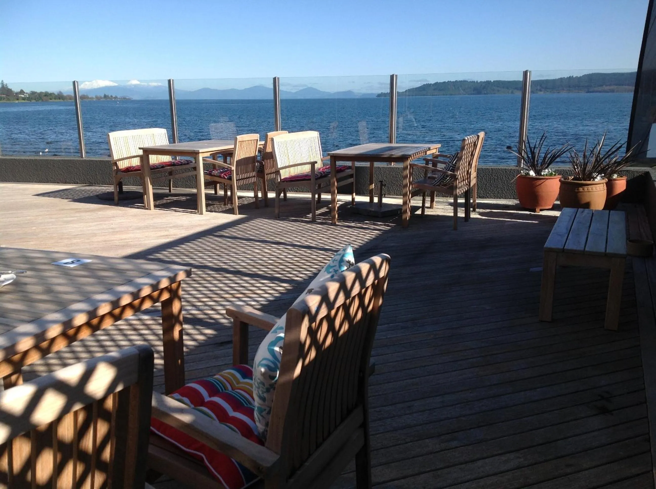 Restaurant/places to eat in The Cove- On The Lake