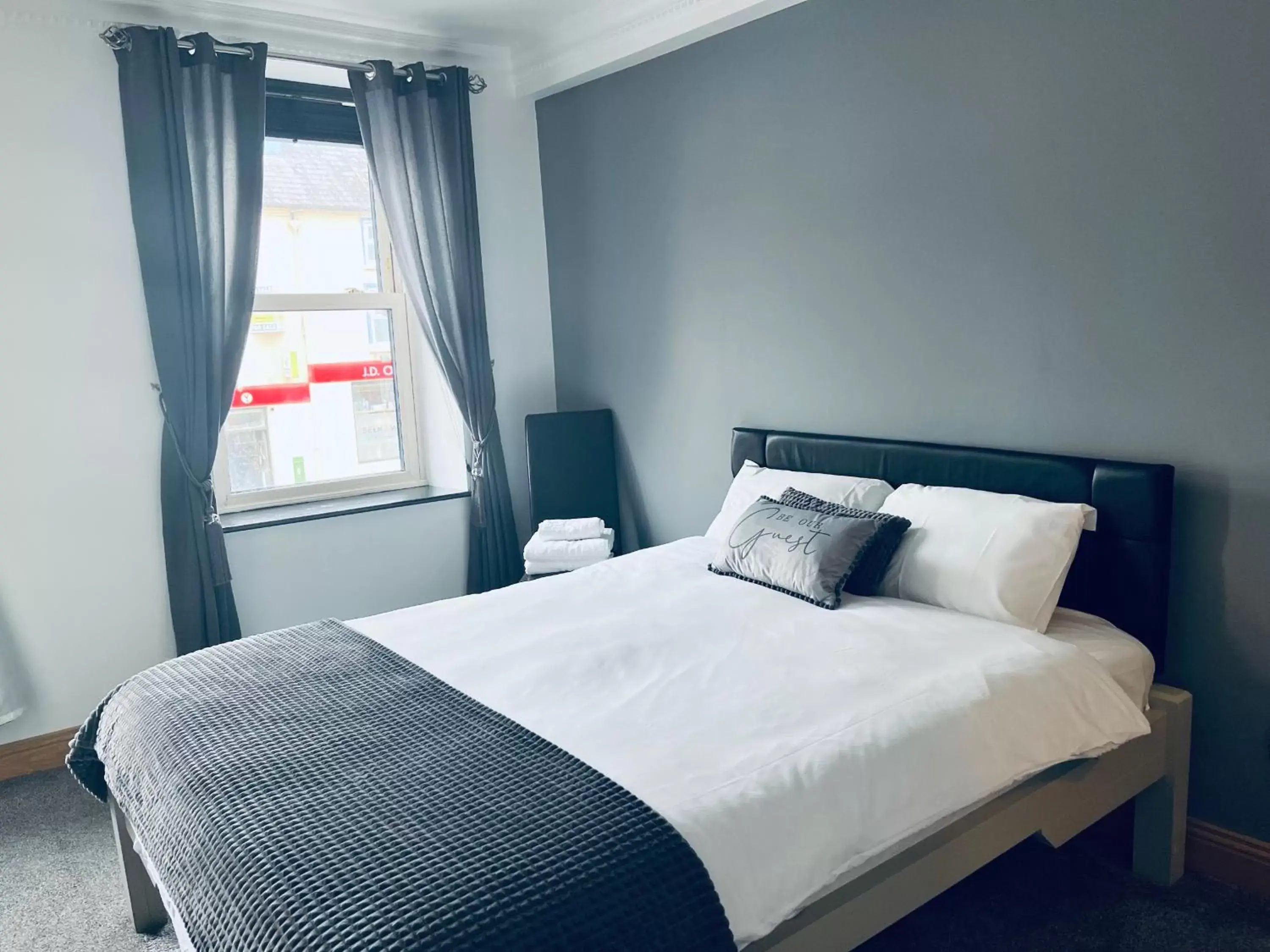 King Room in Wild Atlantic Way Rentals King Room in Wild Atlantic Way Rentals