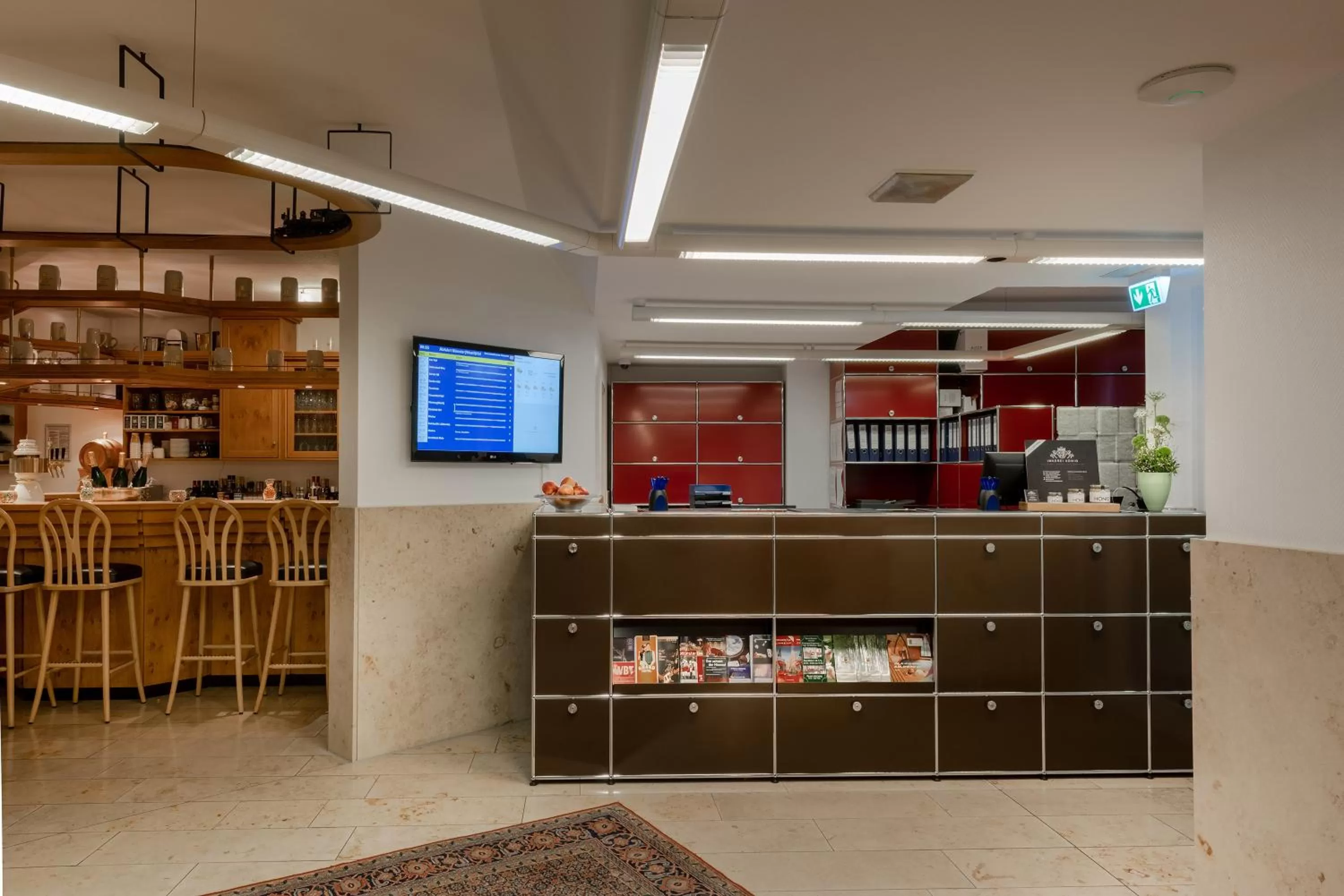 Communal lounge/ TV room in Hotel Europa