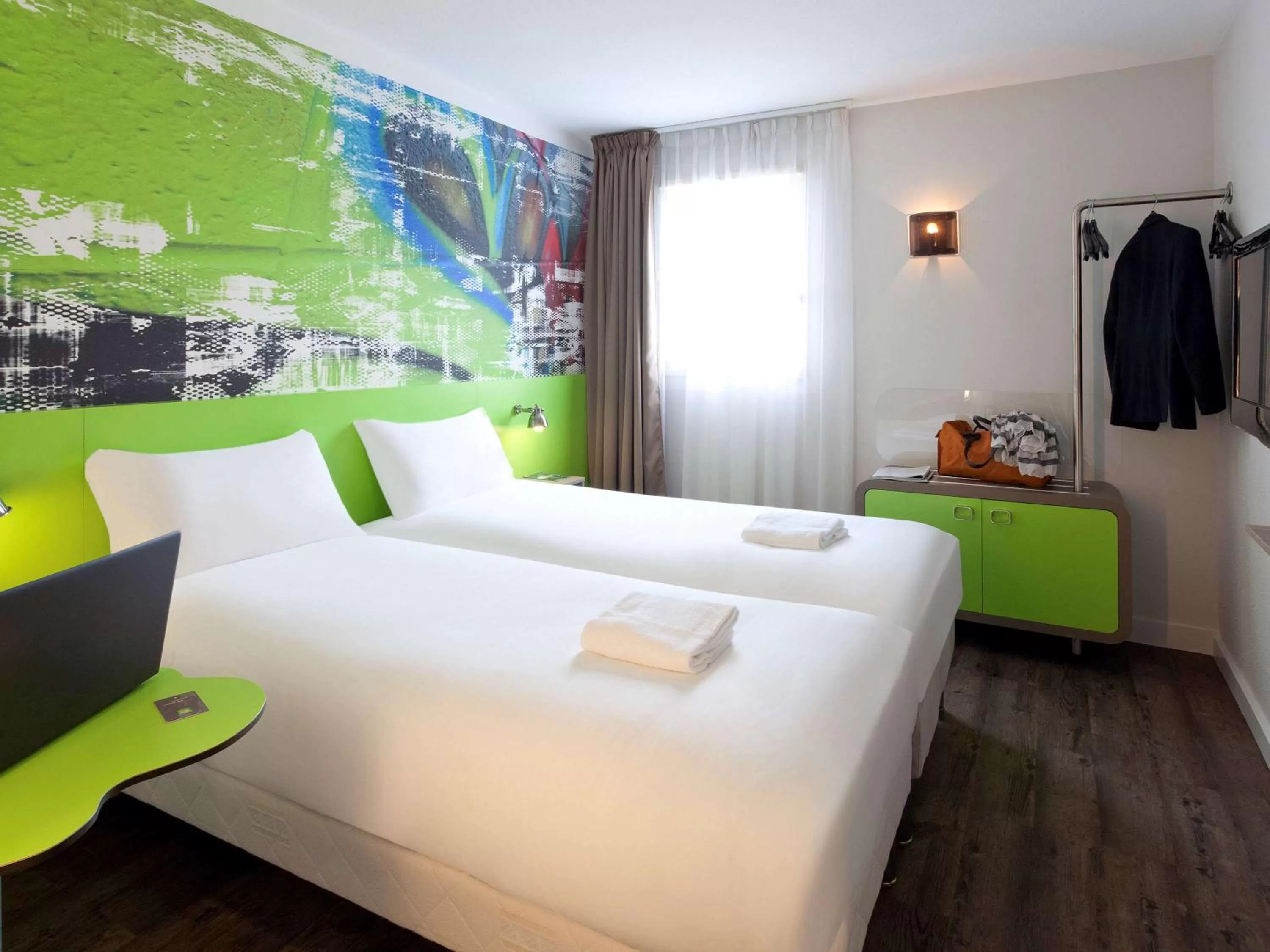 Standard Twin Room in Ibis Styles Lyon Villeurbanne Parc de la Tête d'Or