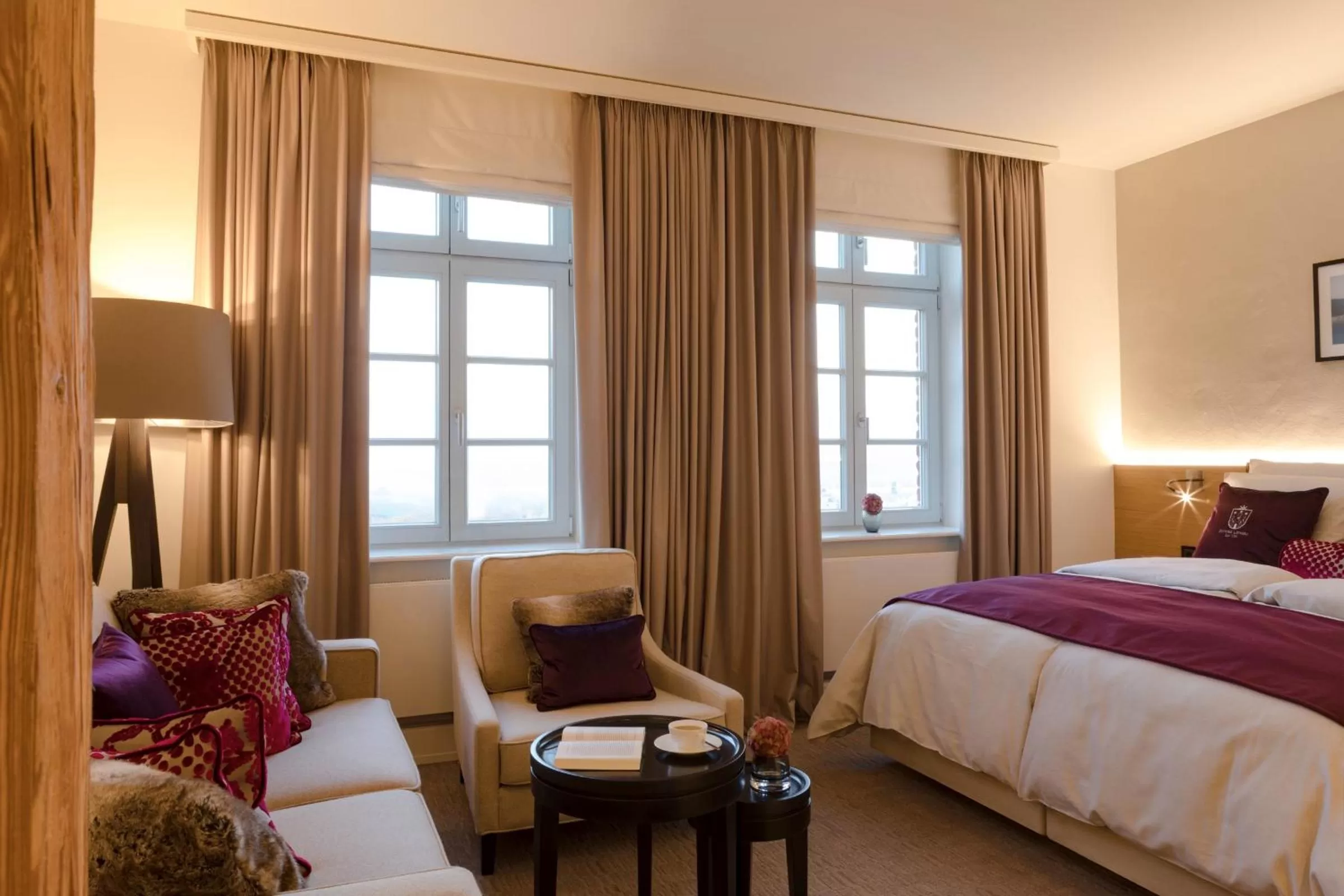 Photo of the whole room, Bed in Hotel Brunnenhaus Schloss Landau