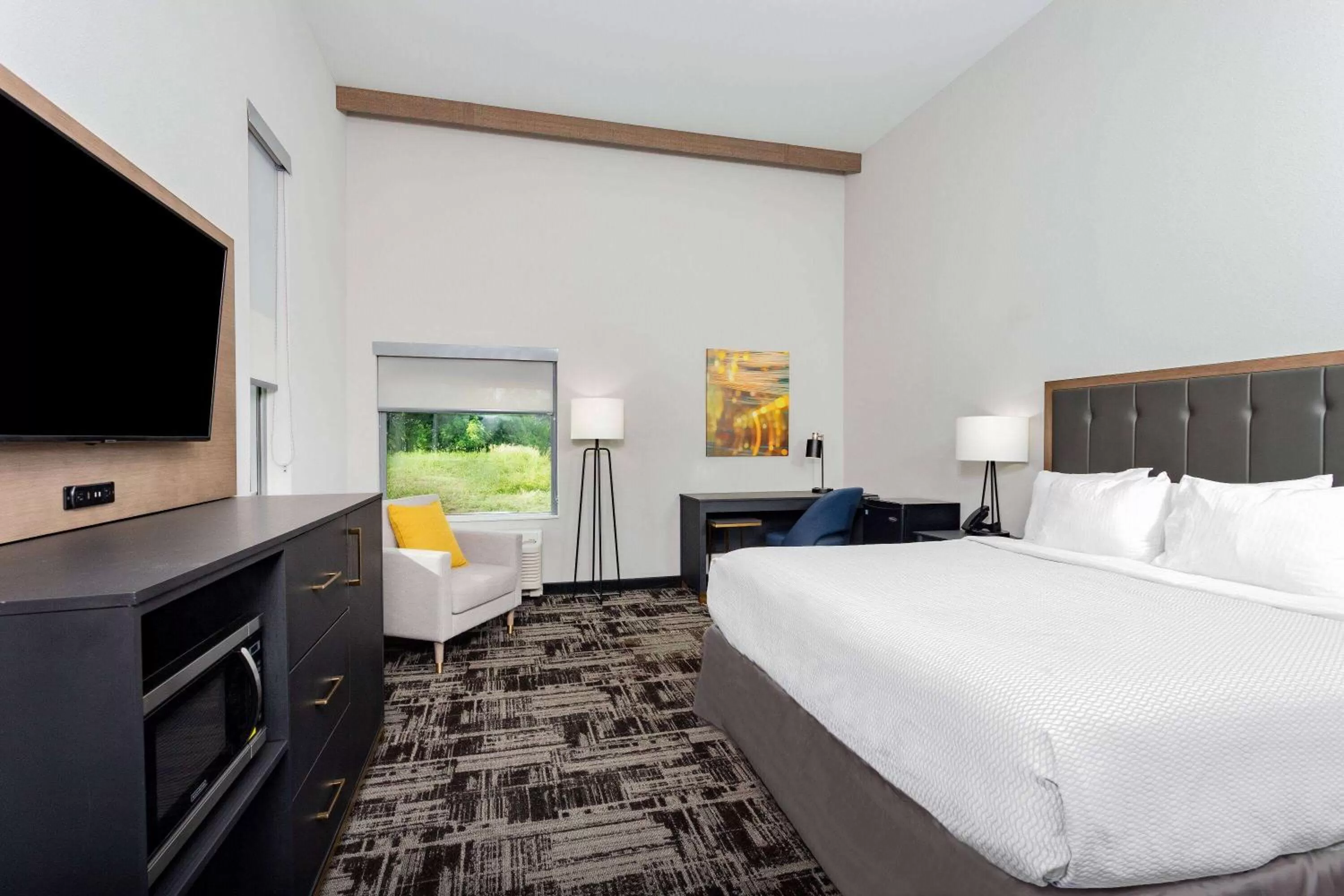 Photo of the whole room, Bed in LaQuinta Suites by Wyndham South Bend Notre Dame Area