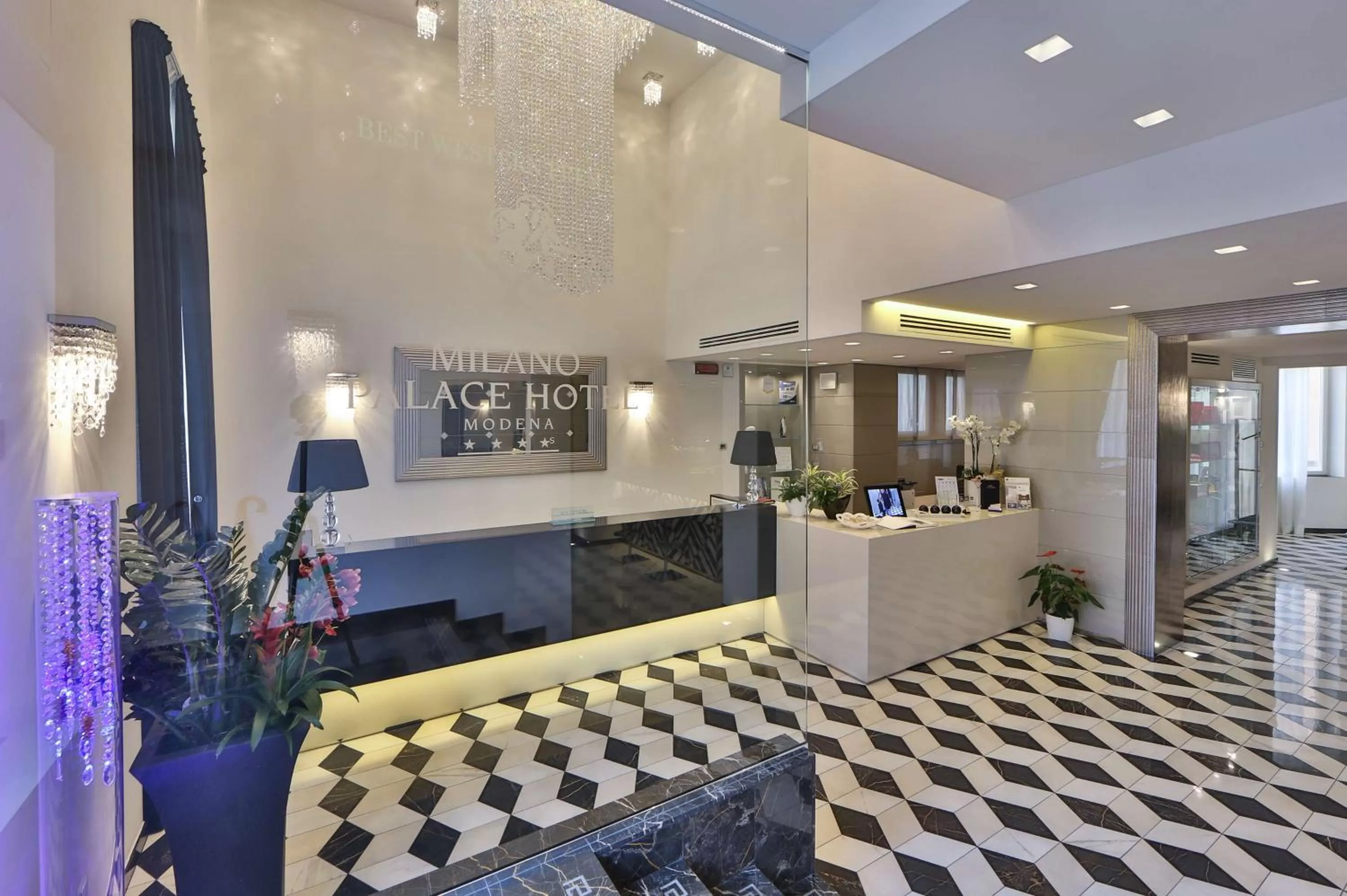 Lobby or reception in Best Western Premier Milano Palace Hotel