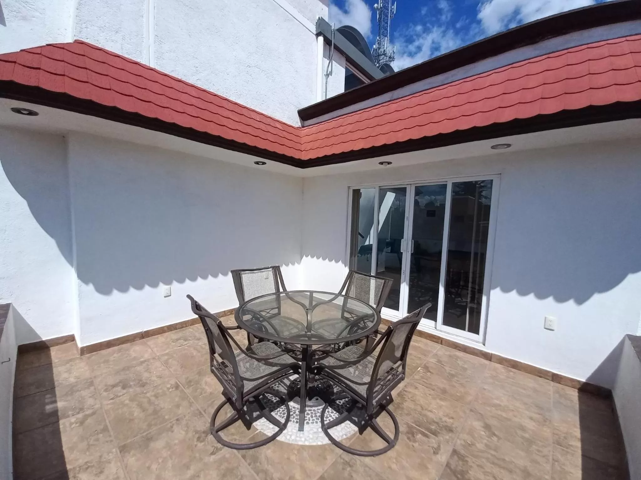 Balcony/Terrace in La Aurora Hotel Like Home
