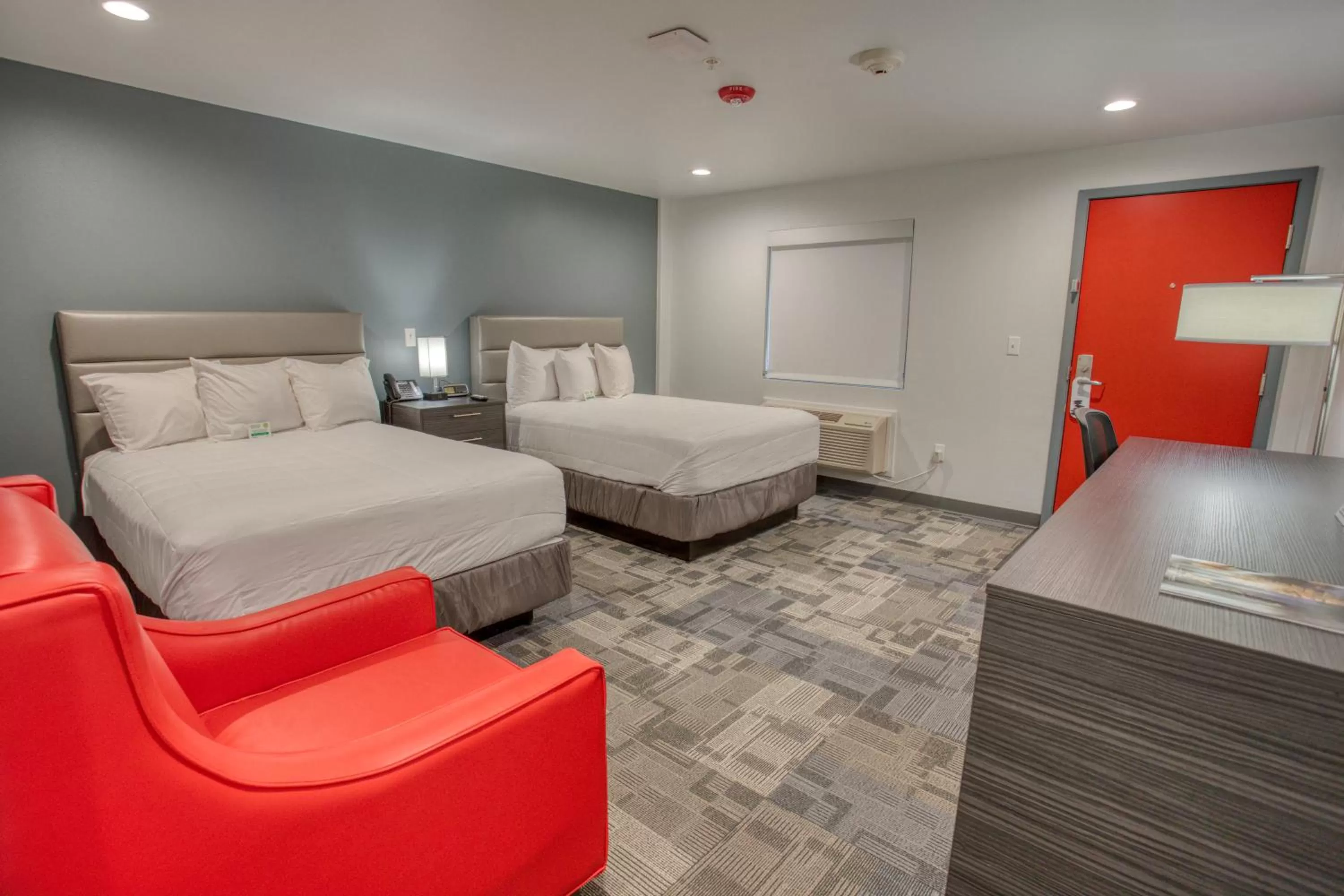 Photo of the whole room, Bed in Post Time Inn