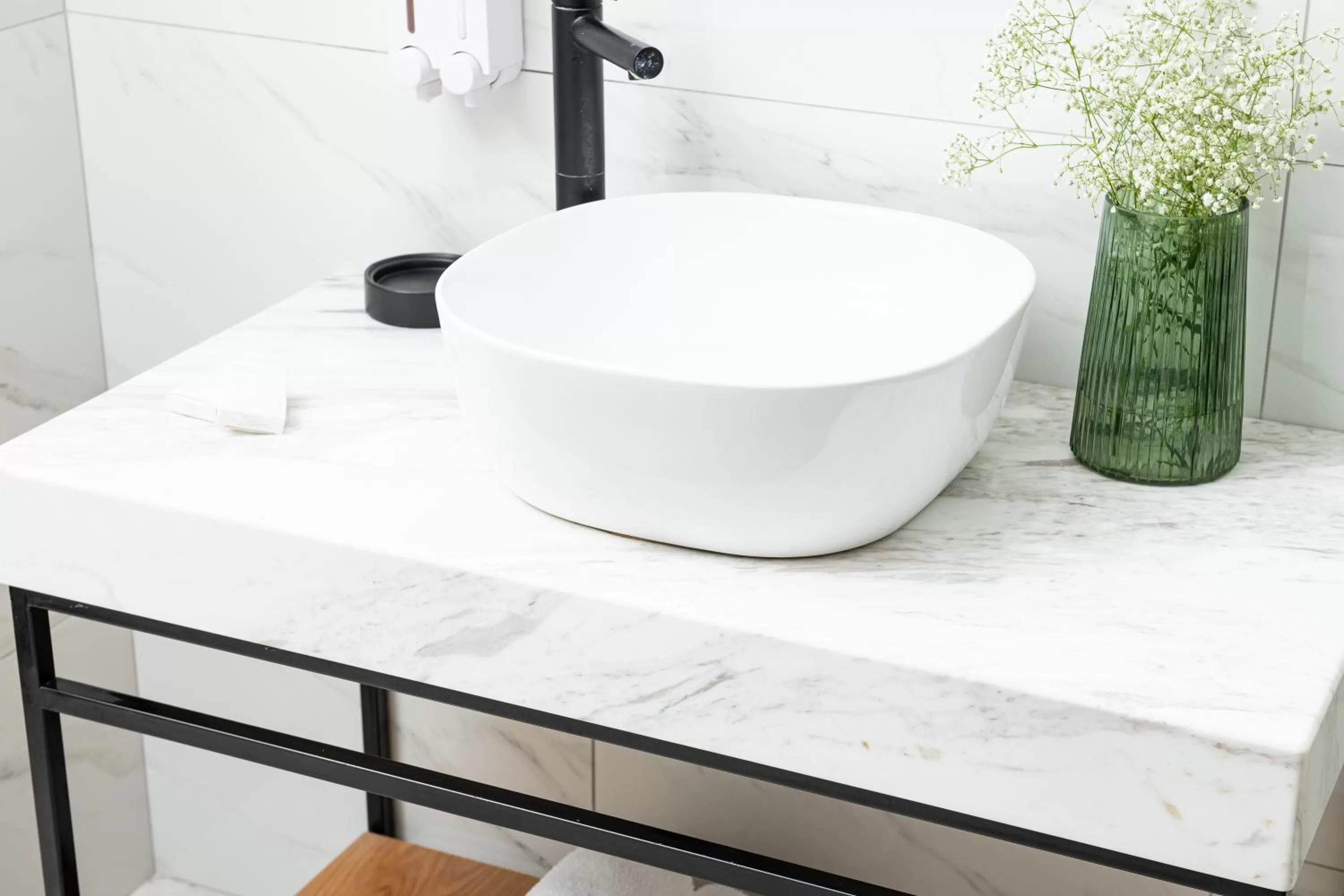 Bathroom in Enattica Suites