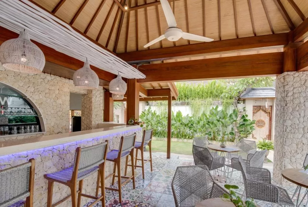 Restaurant/places to eat in Puspa Ayu Villas & Apartments