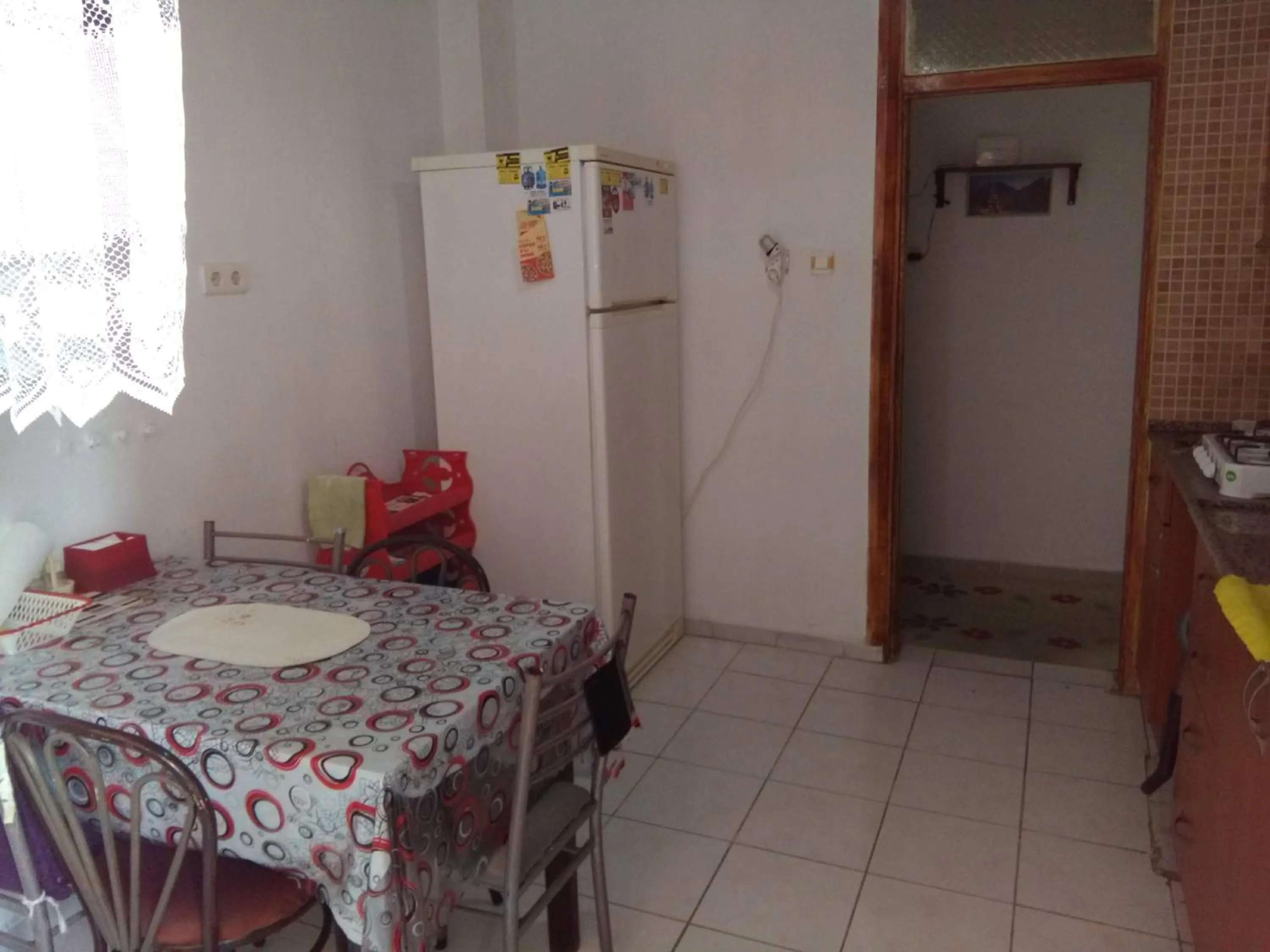 Dining area in HZD Apartments Hostel