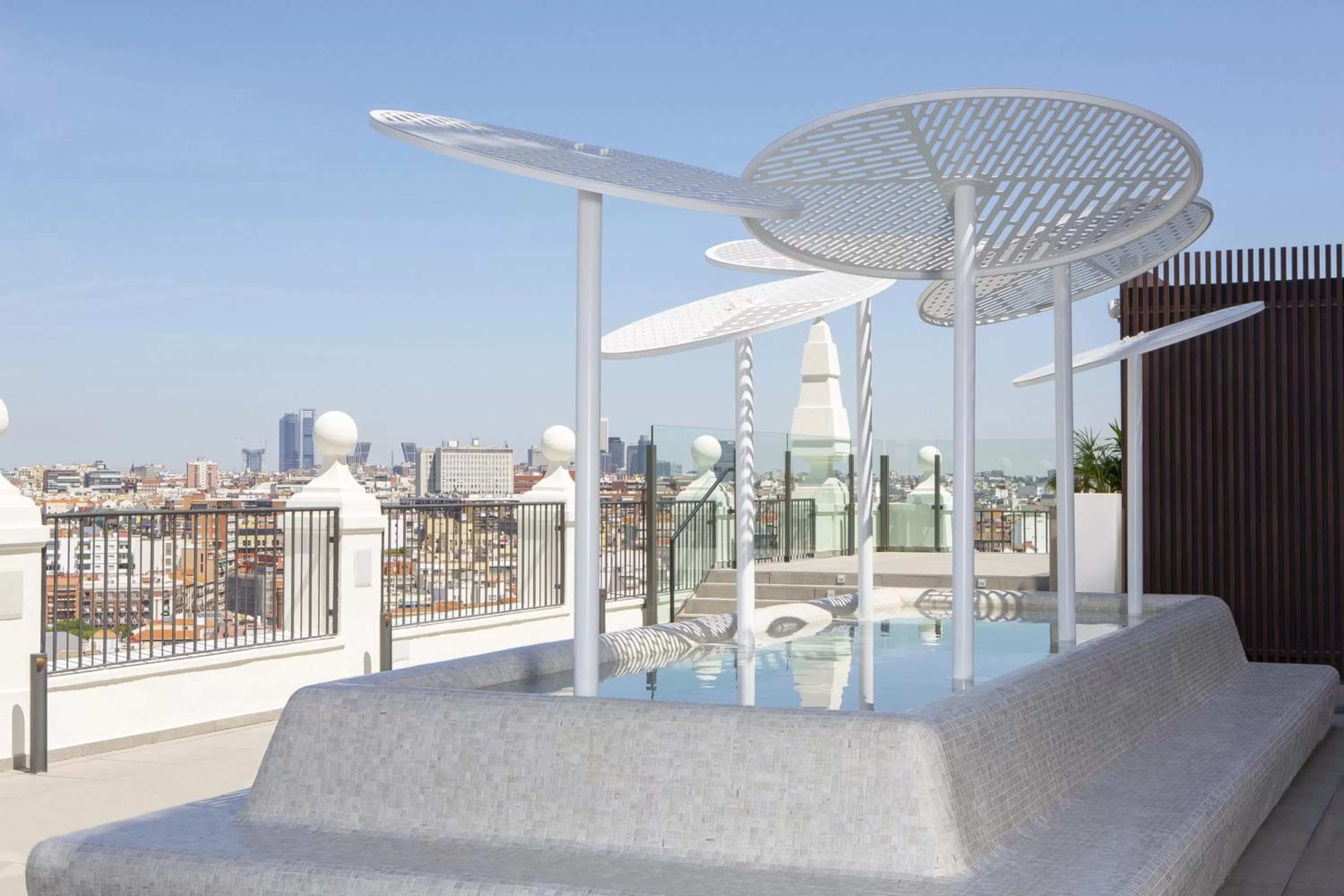 Area and facilities in Riu Plaza España