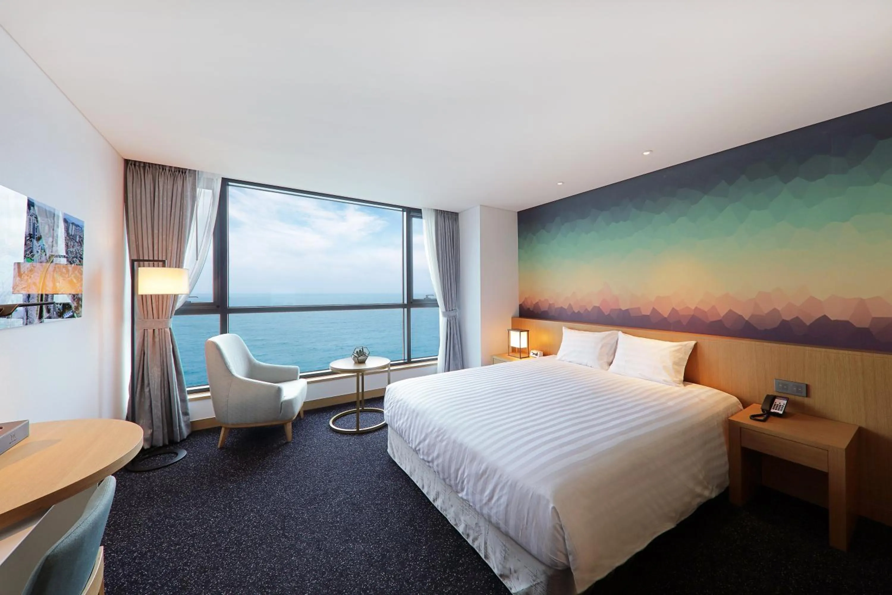 Photo of the whole room, Bed in Mercure Ambassador Ulsan