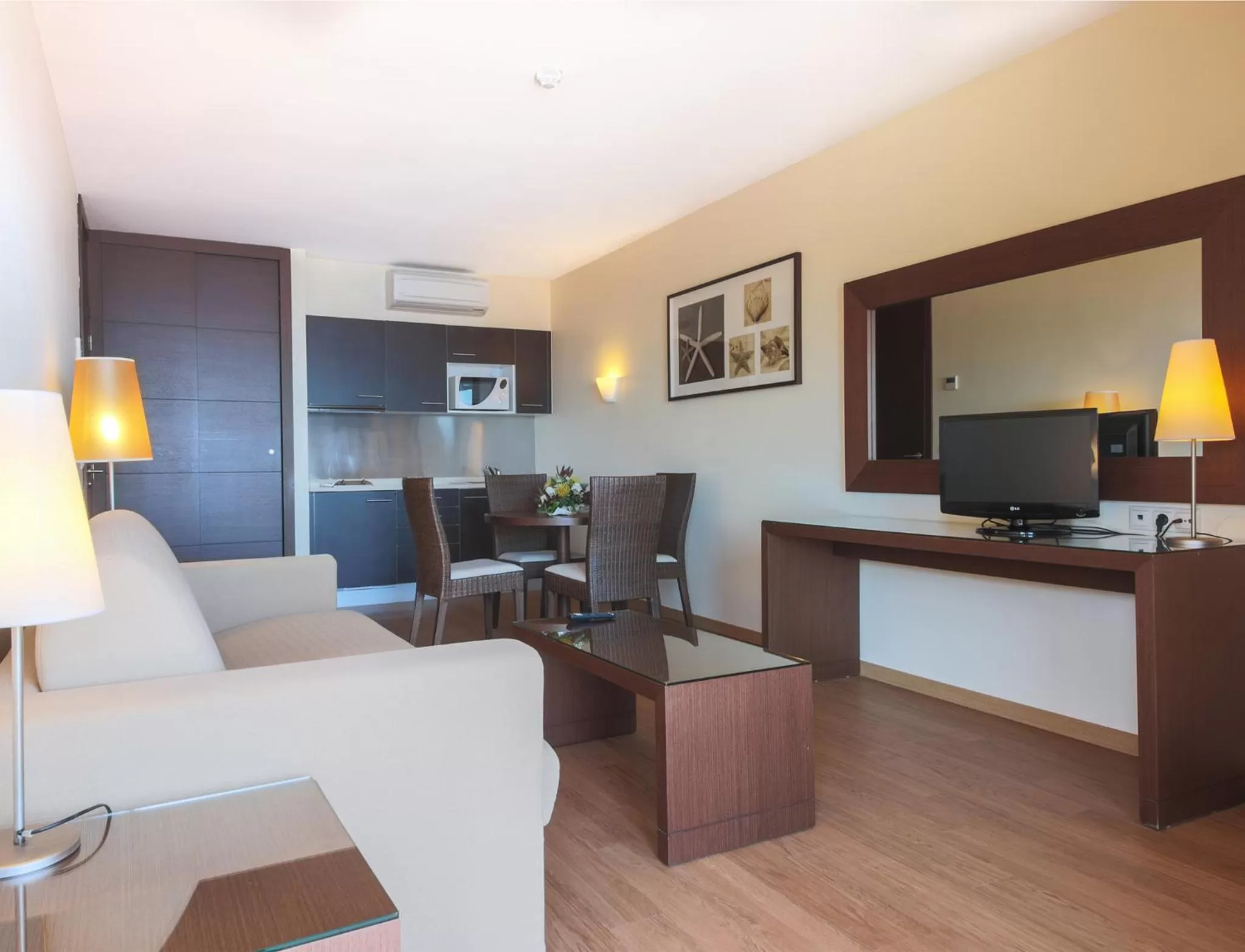 Living room in Dom Pedro Garajau