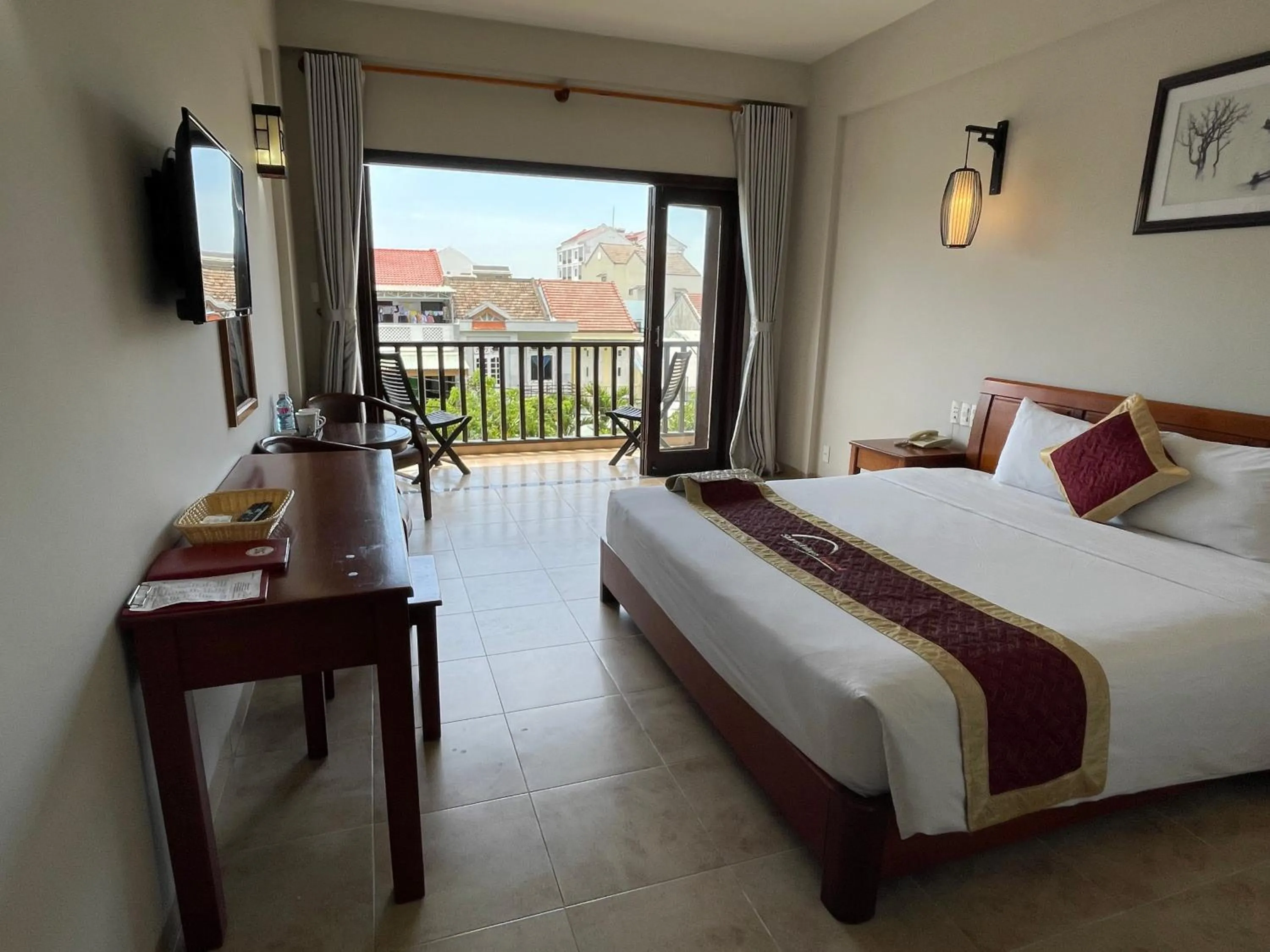 Bed in Sunshine Hoian Hotel