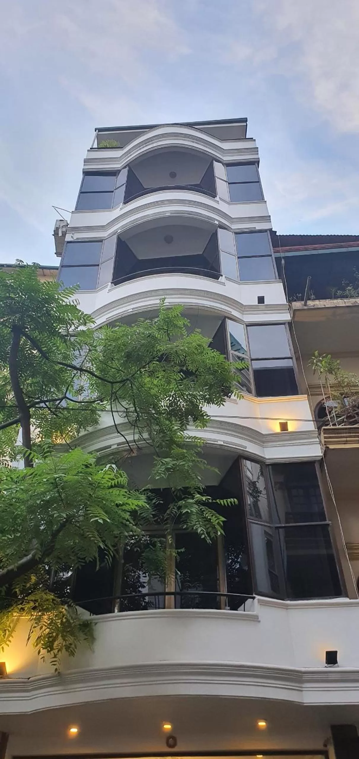 Property building in Hanoi Win Hotel & Travel