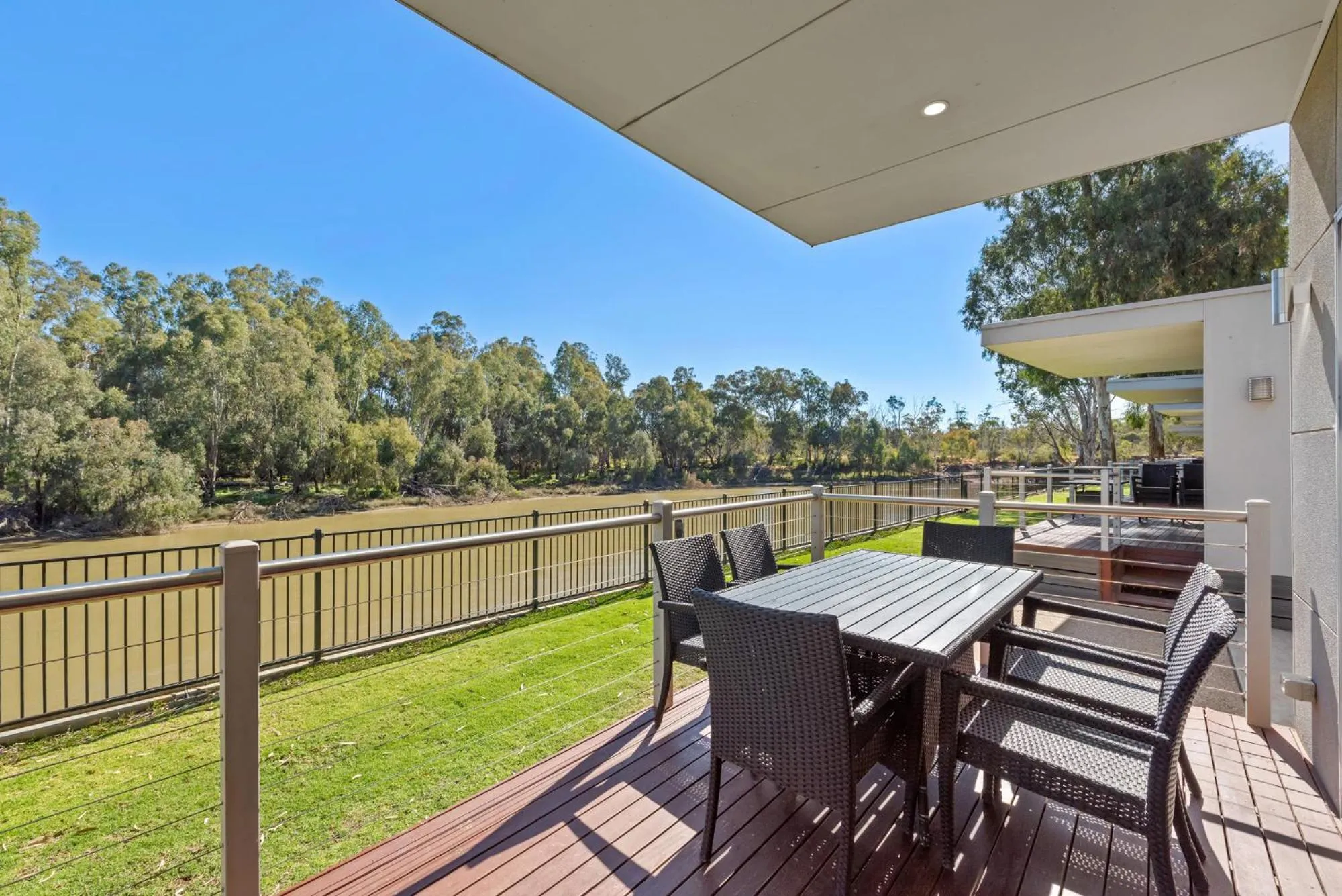Balcony/Terrace in Discovery Parks - Maidens Inn Moama