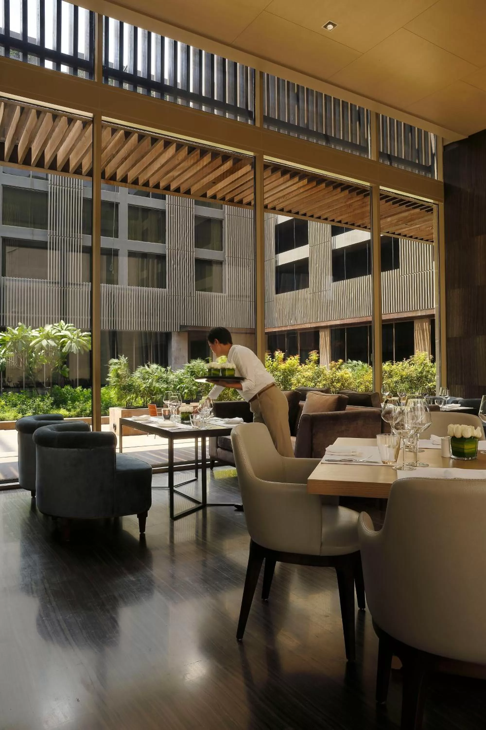 Breakfast in Roseate House New Delhi