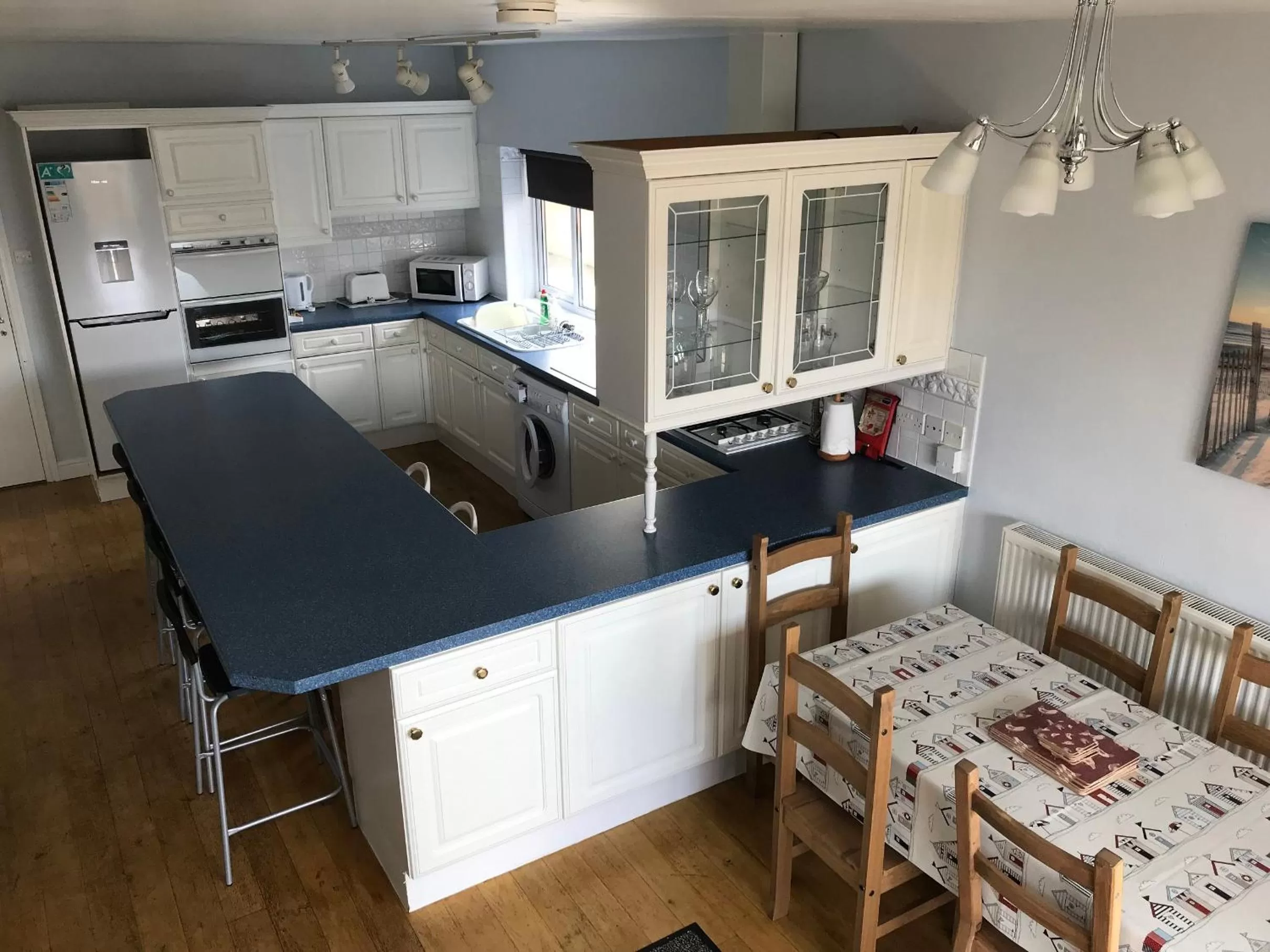 Kitchen or kitchenette in The Oasis Hotel