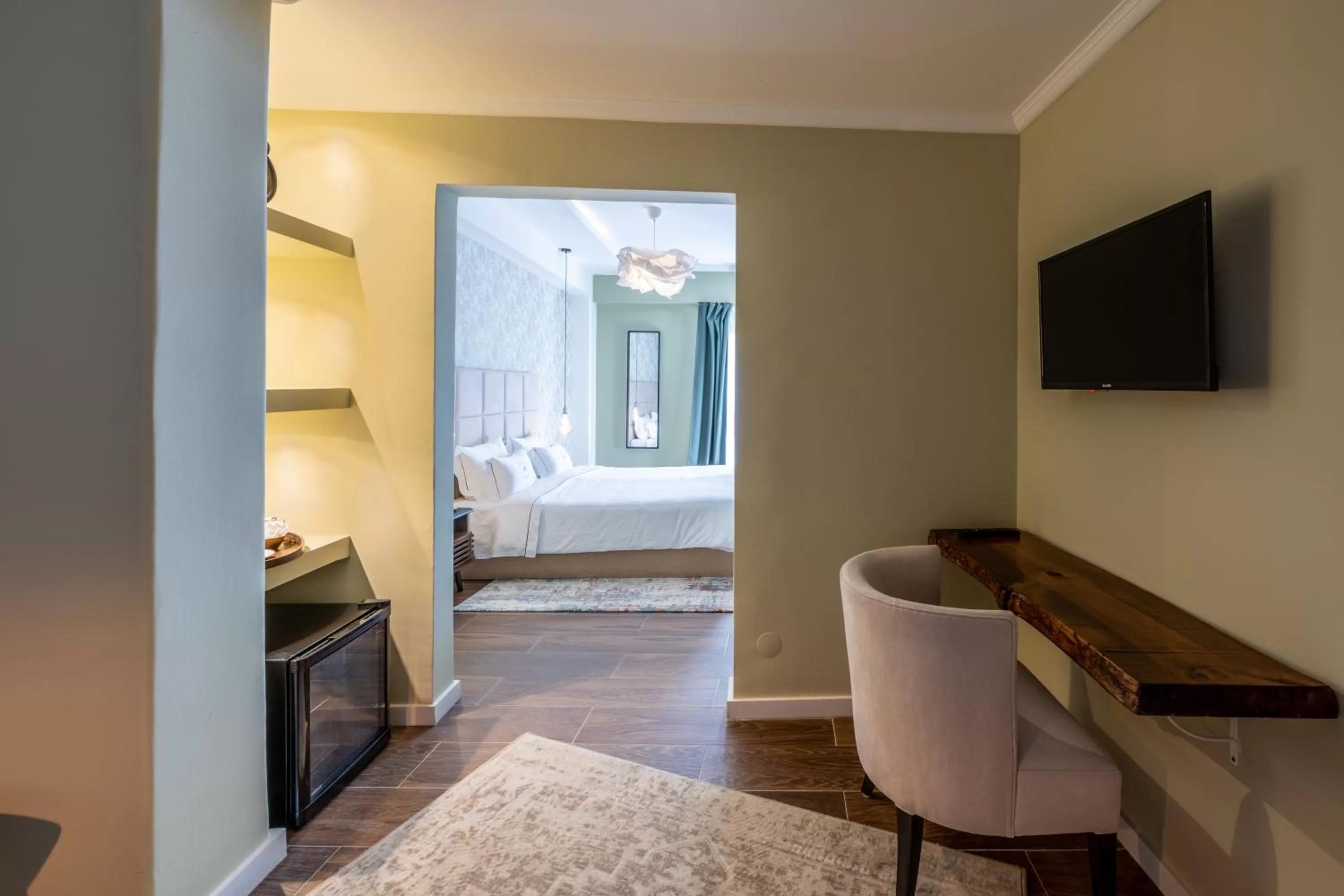 Communal lounge/ TV room, Bed in Bossa & Bed Hostel