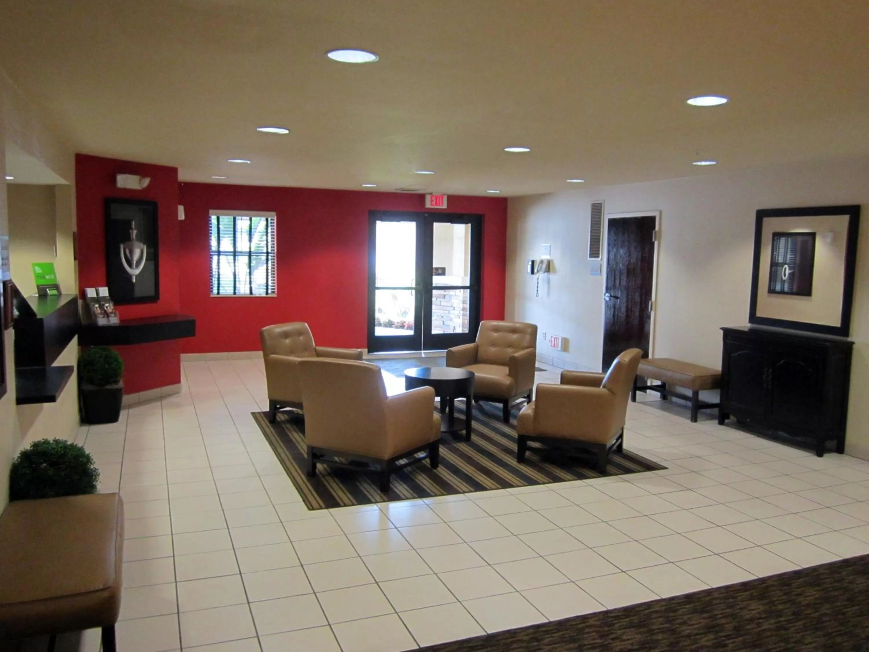 Lobby or reception in Extended Stay America Suites - Orange County - Katella Ave