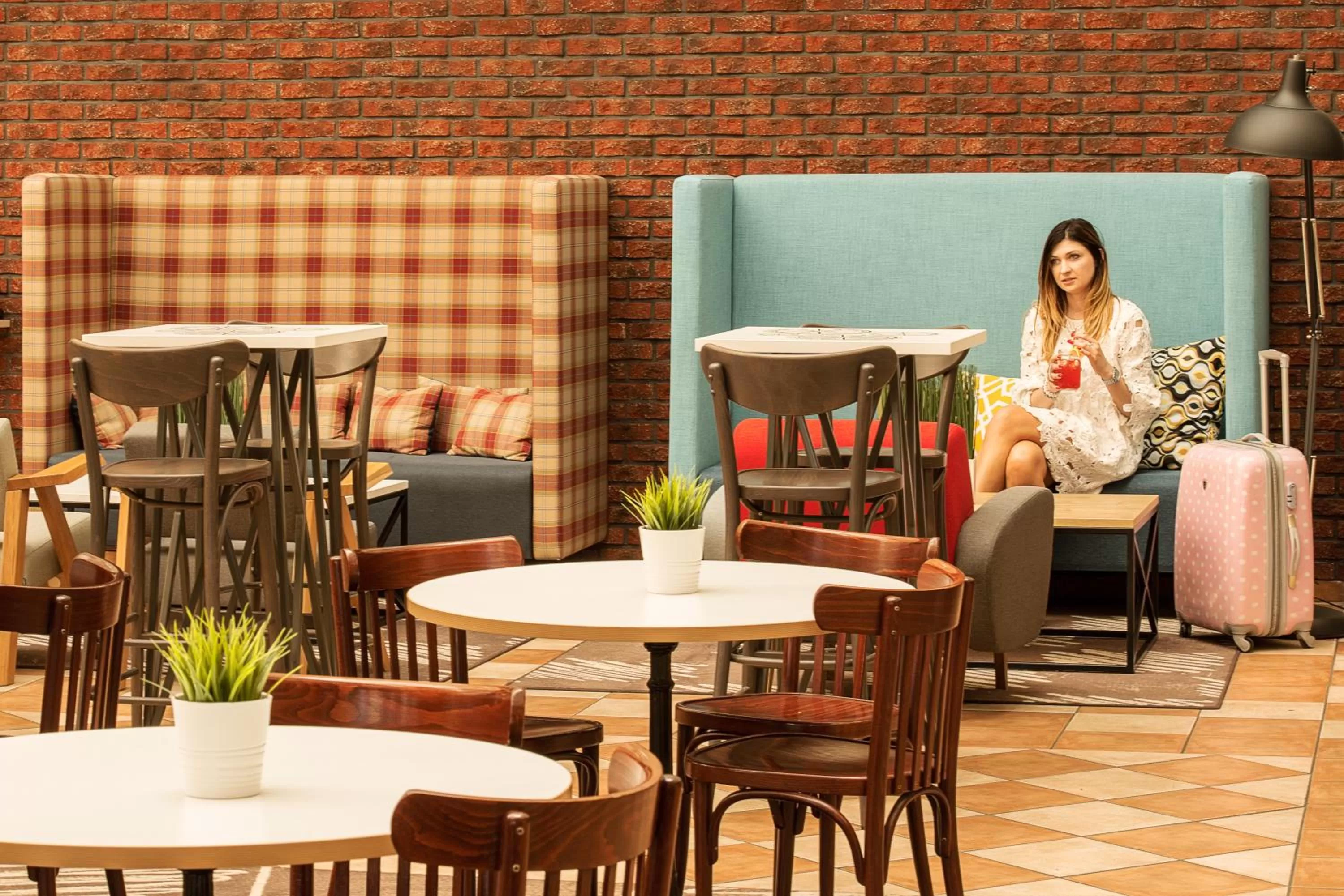 Restaurant/places to eat in Hotel Ibis Łódź Centrum