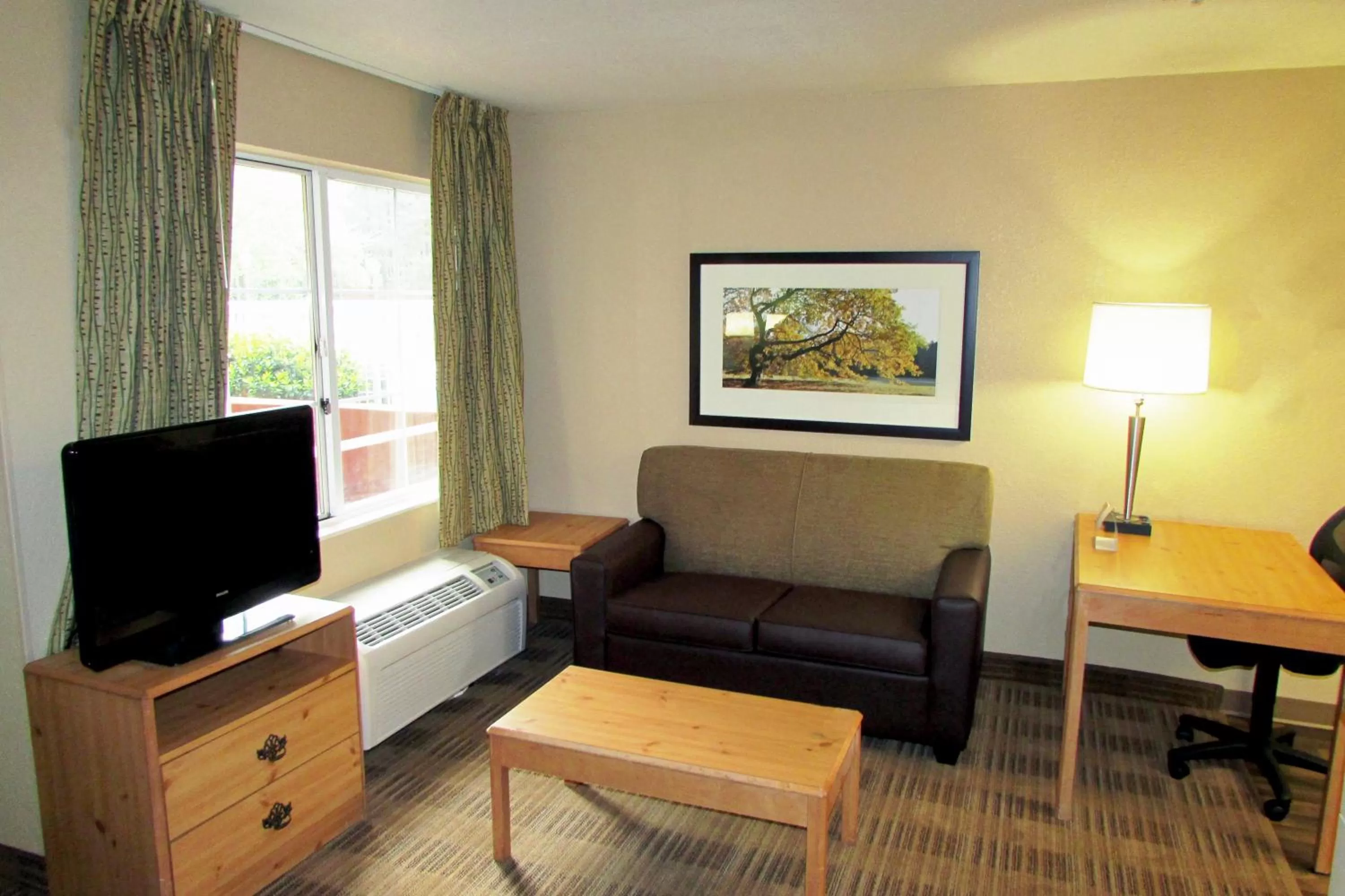 TV and multimedia in Extended Stay America Suites - Seattle - Bothell - Canyon Park
