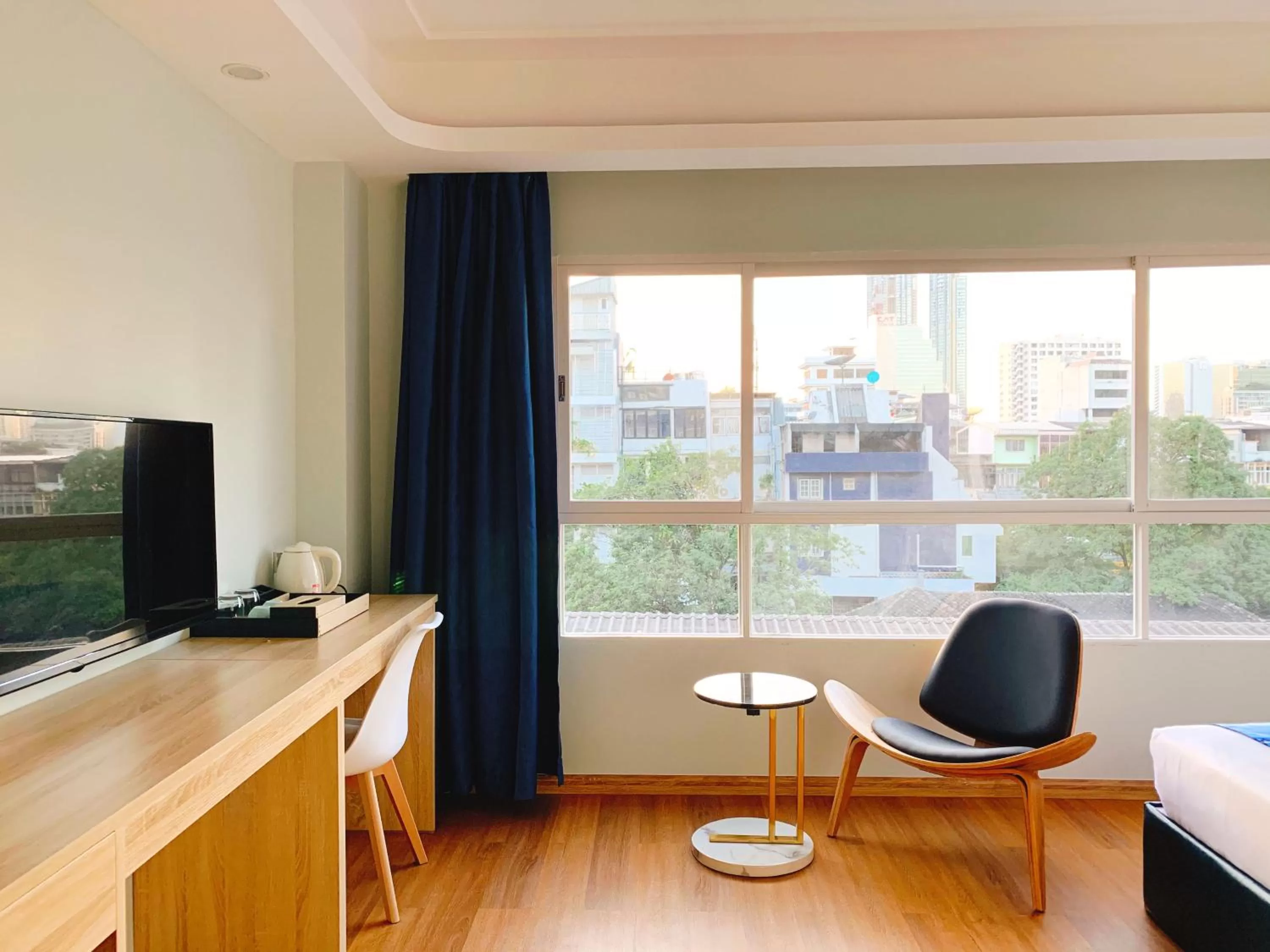 TV and multimedia in Sapphire Hotel Silom Bangkok