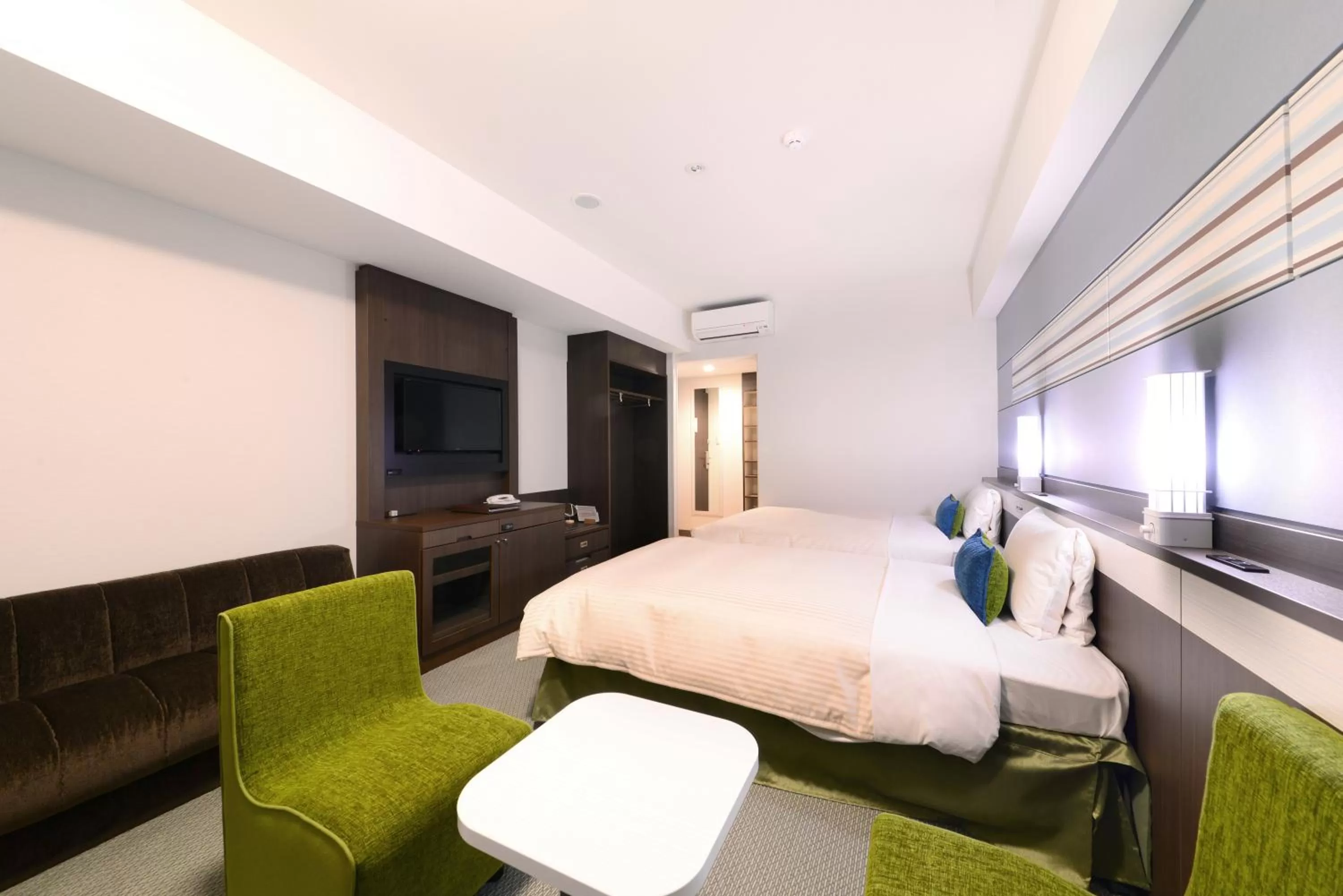 TV and multimedia, Bed in Vessel Hotel Campana Okinawa