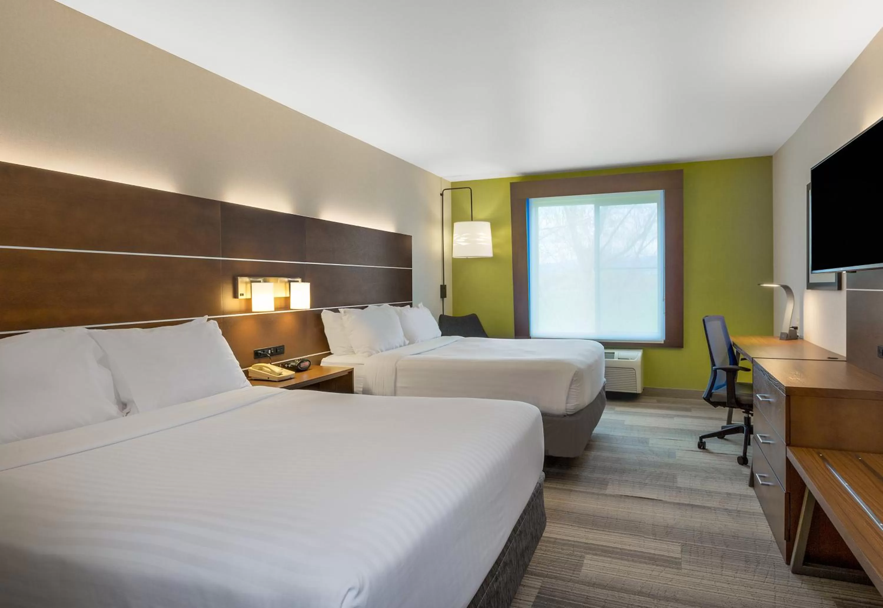 Photo of the whole room, Bed in Holiday Inn Express Ellensburg by IHG
