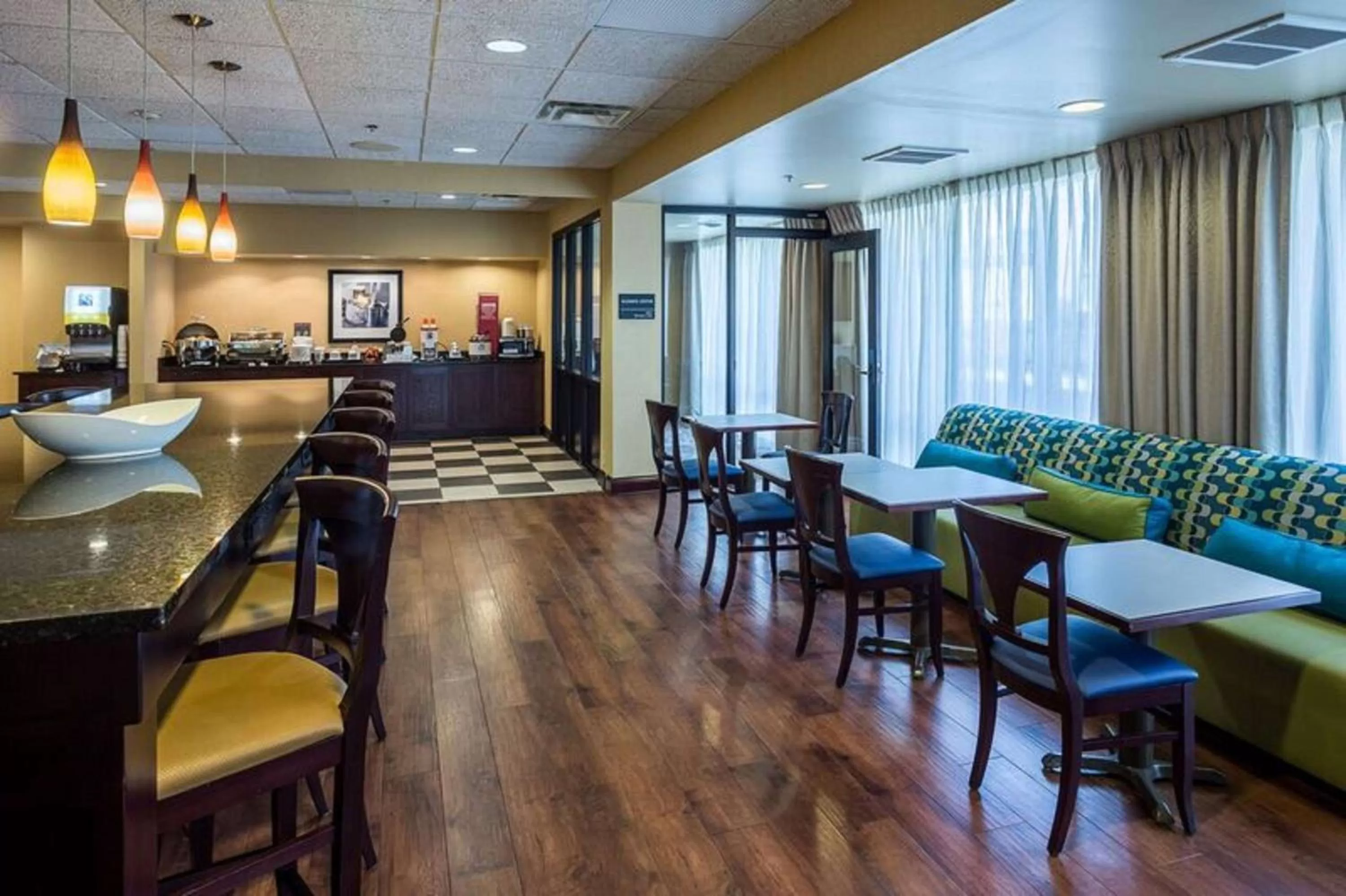 Breakfast in Hampton Inn Somerset