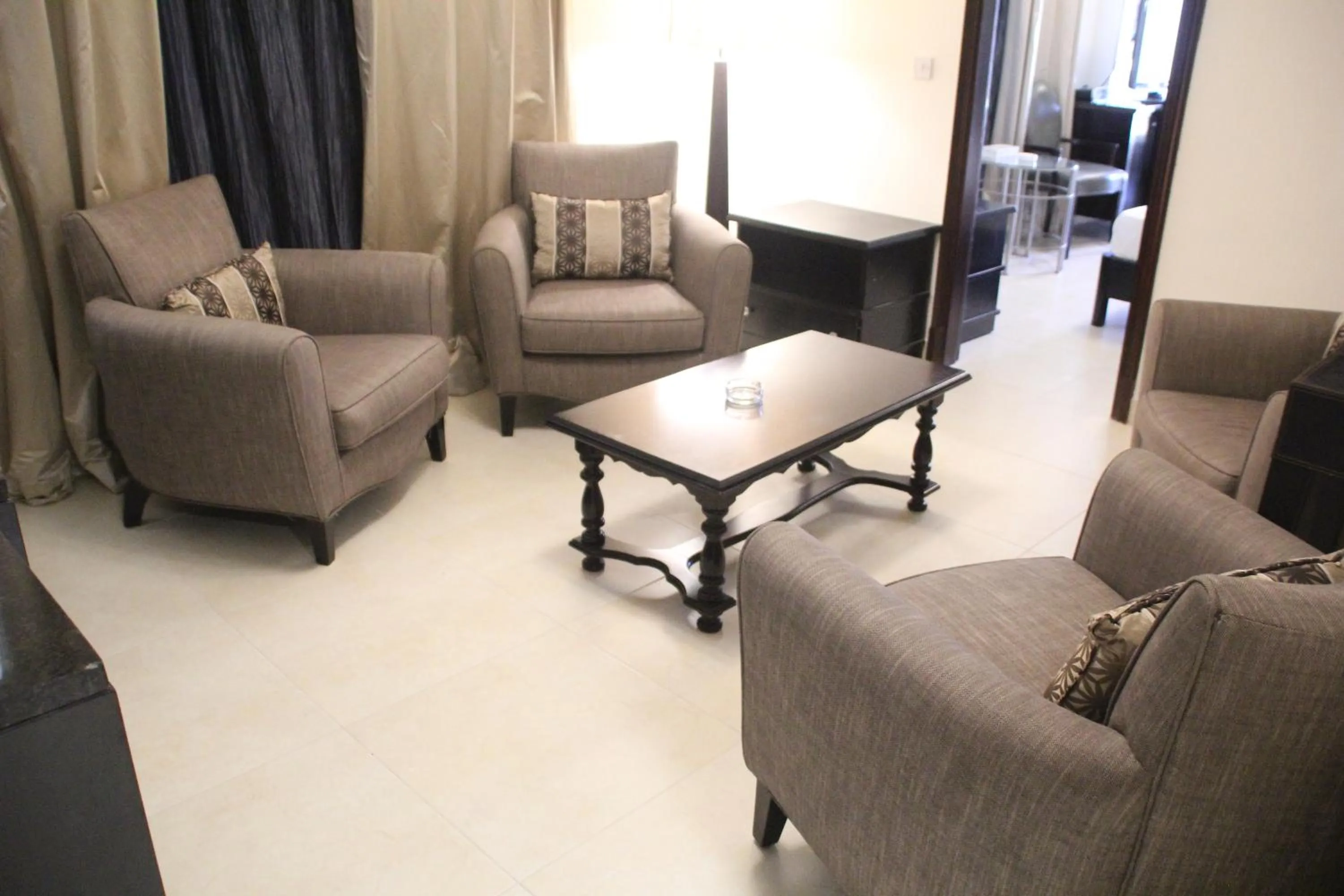 Living room in Le Vendome Hotel